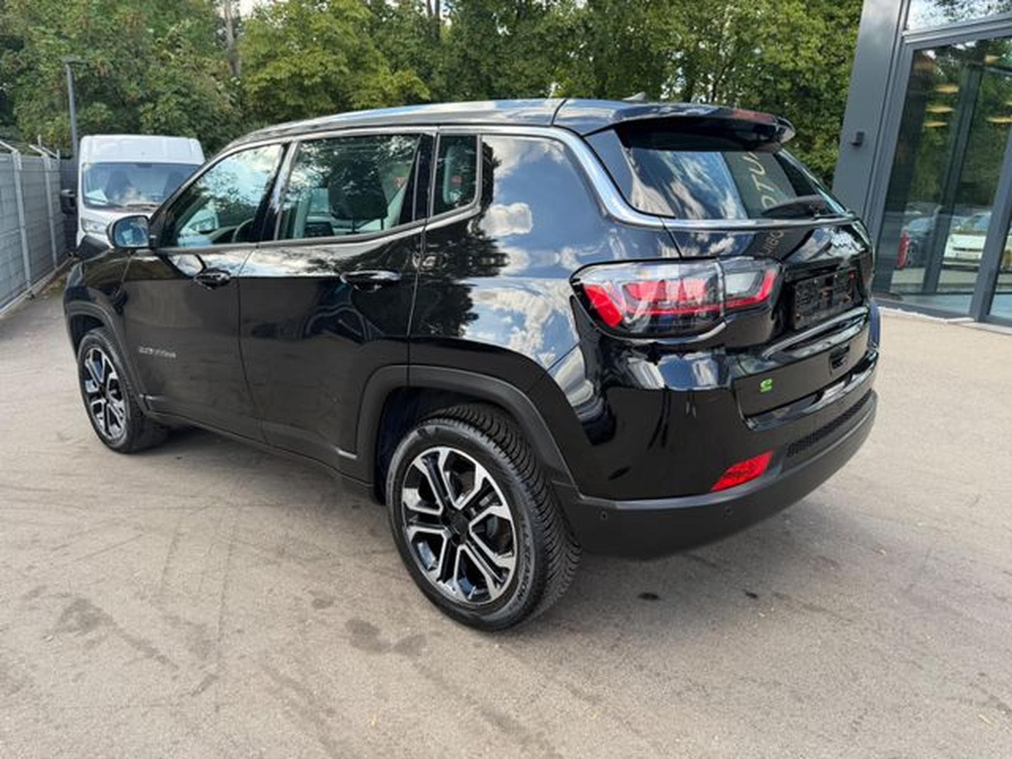 Jeep Compass COMPASS HIGH ALTITUDE*AUT*2.HAND*KAMERA*LED* (2024) - Photo 8