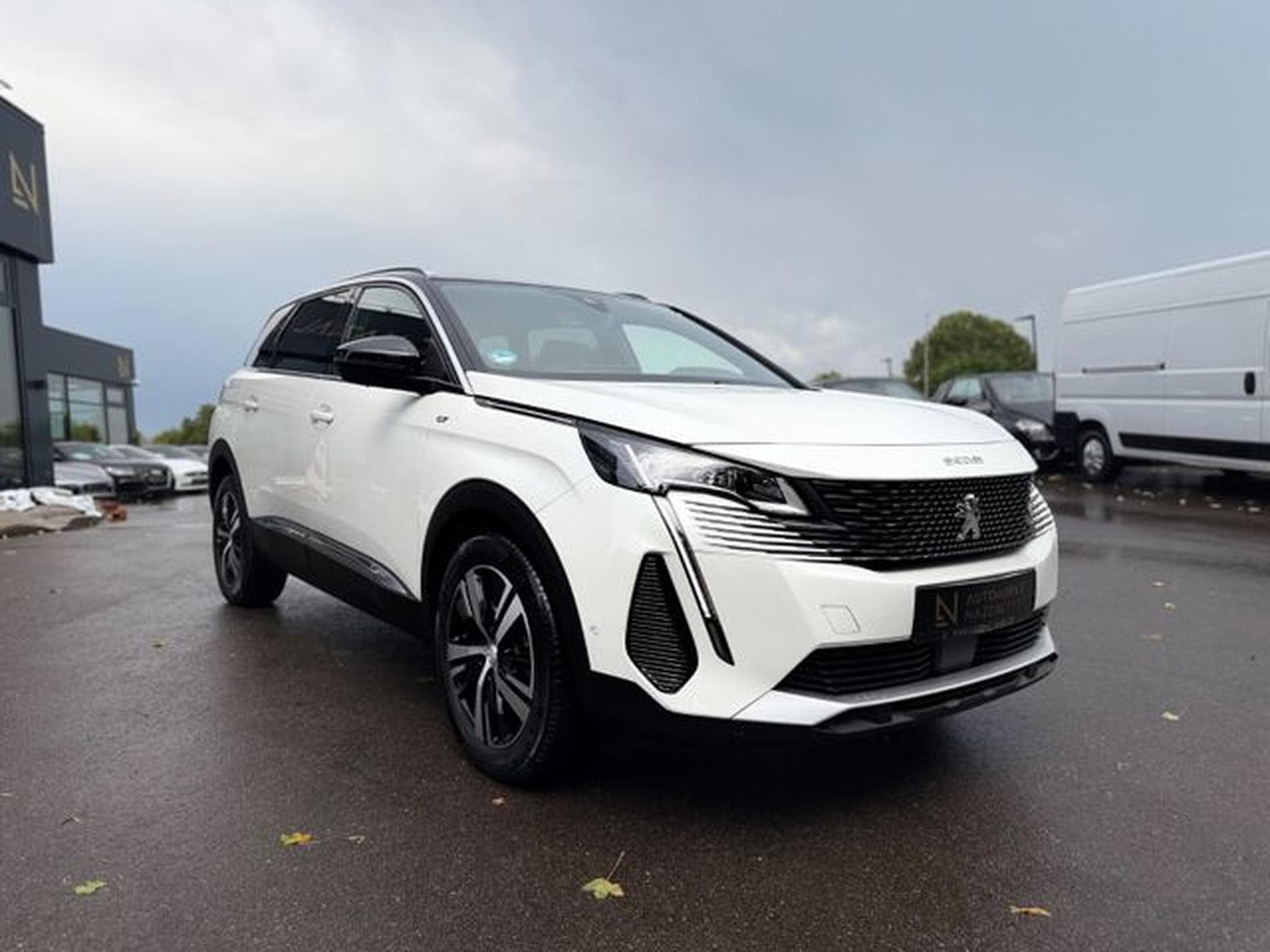 Peugeot 5008 5008 GT *AUT*7 SITZE*PANO*LED*TEILLEDER*KAM*NAVI (2024) - Photo 4