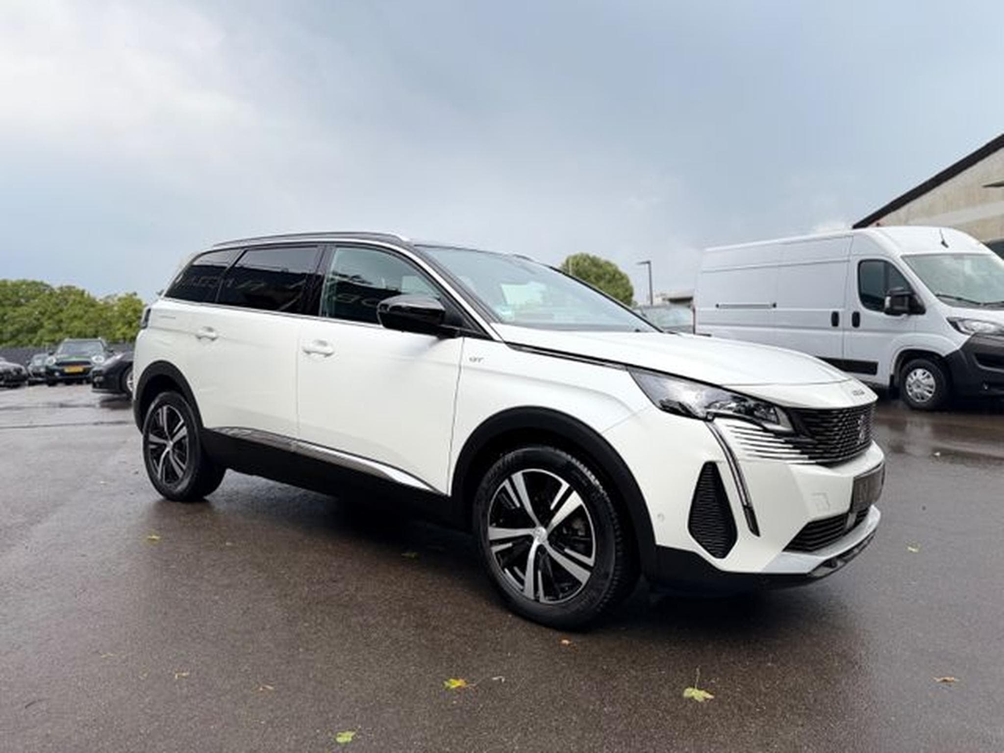 Peugeot 5008 5008 GT *AUT*7 SITZE*PANO*LED*TEILLEDER*KAM*NAVI (2024) - Photo 5
