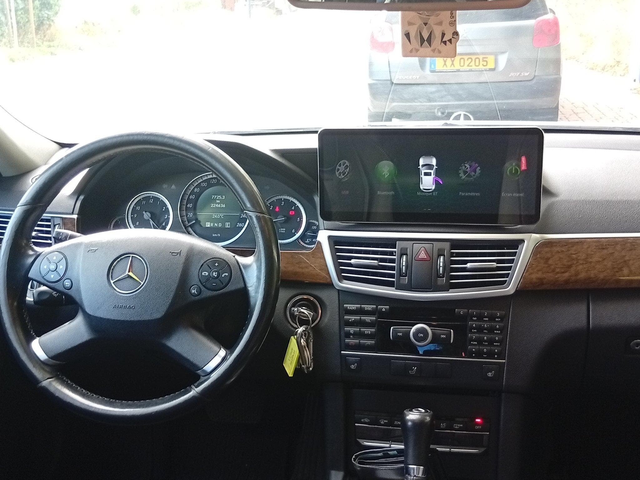 Mercedes E 200 Sport M (2010) - Photo 1