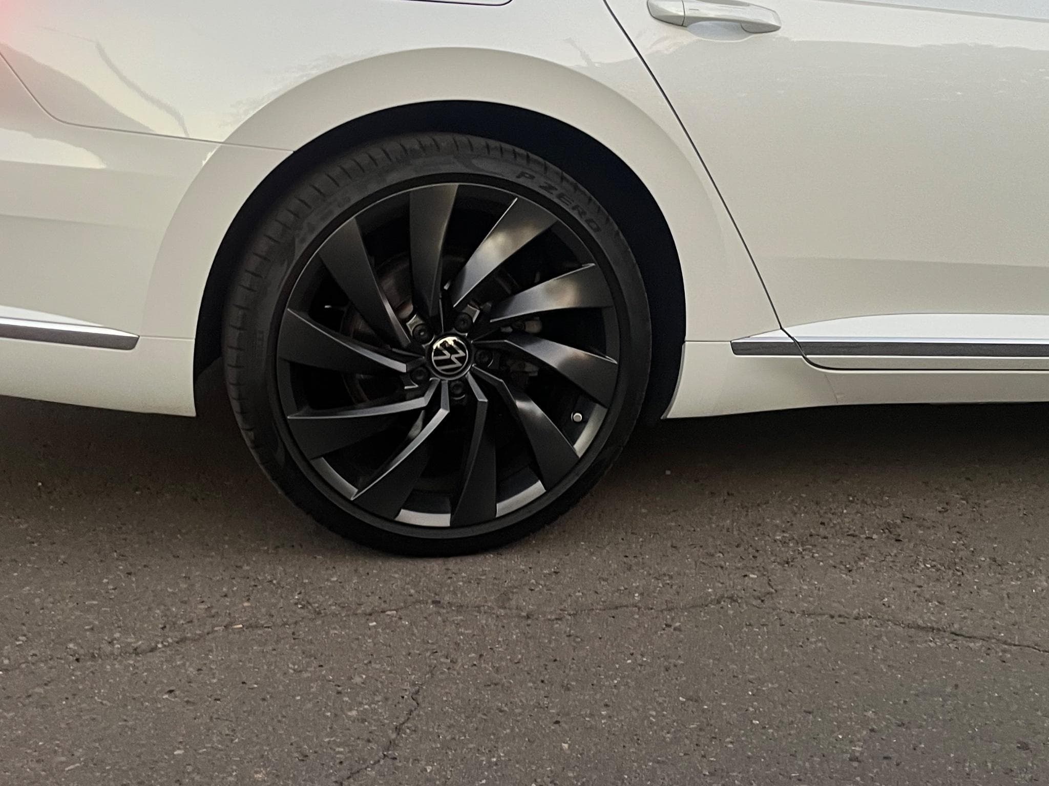 VW Arteon Shooting Brake 2.0 Tdi 200 R-Line 4Motio (2021) - Photo 5