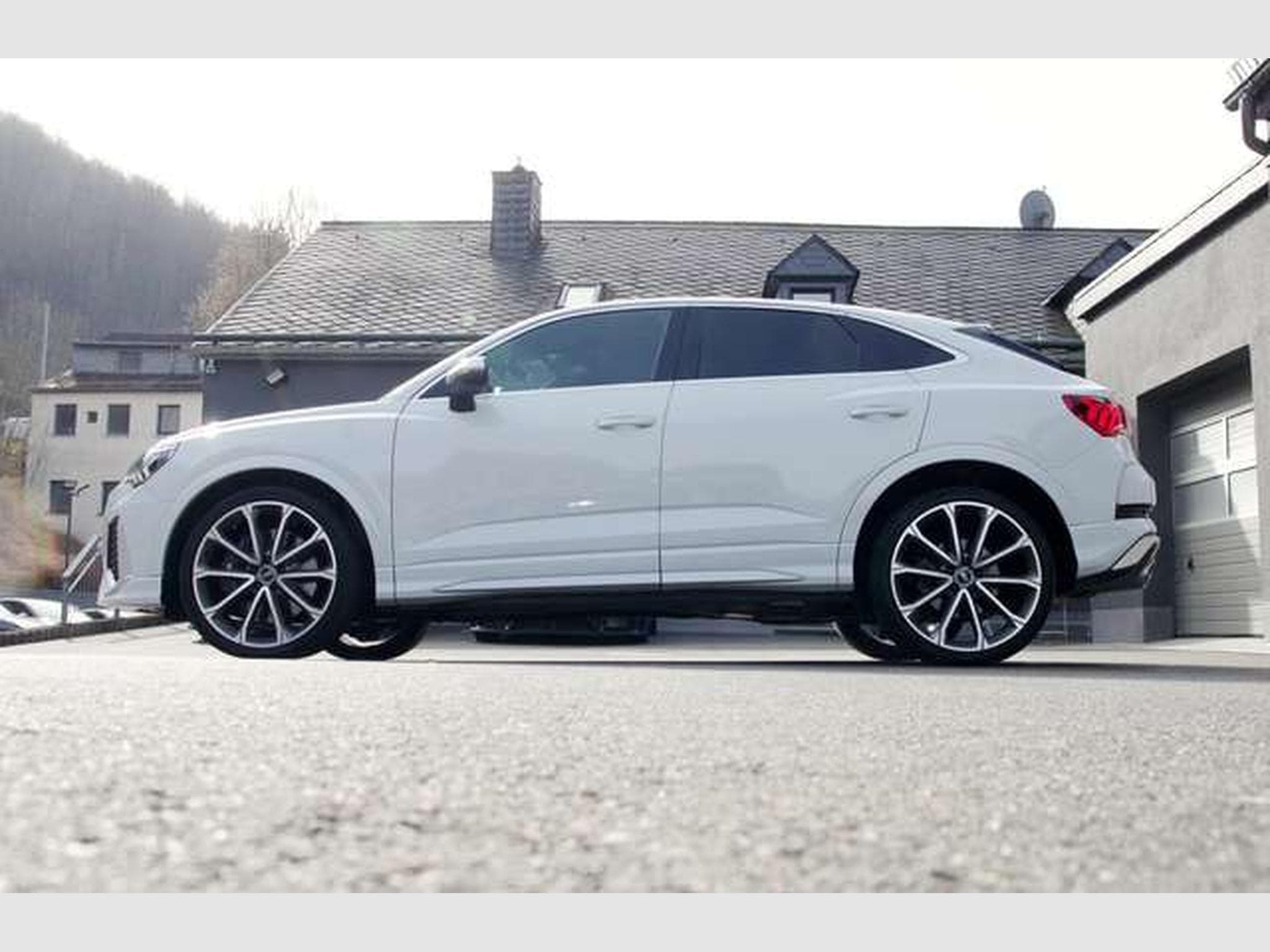 Audi RSQ3 RS Q3 Sportback quattro*RS-Sportsitze,AHK,Pano* (2021) - Photo 3