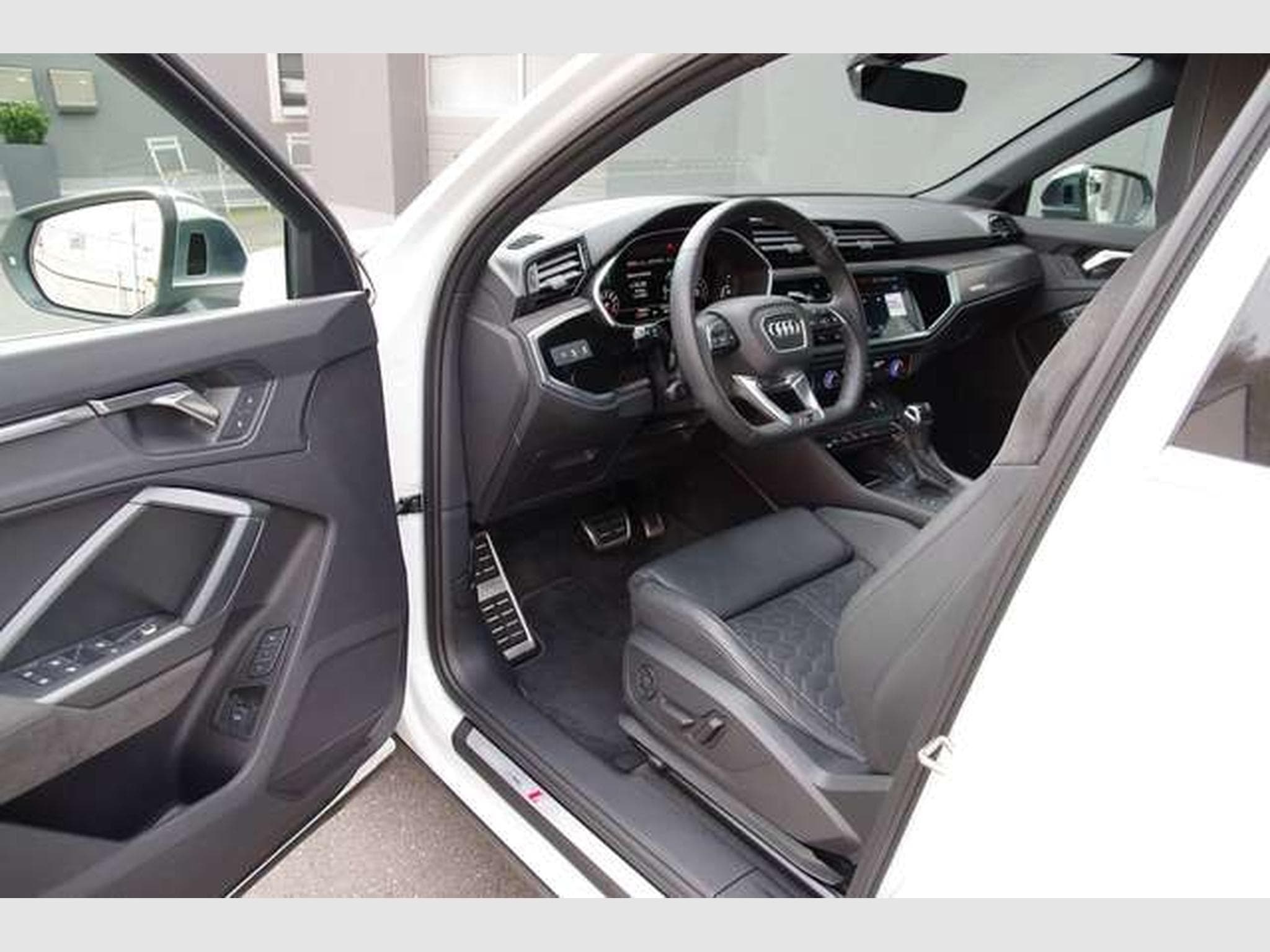 Audi RSQ3 RS Q3 Sportback quattro*RS-Sportsitze,AHK,Pano* (2021) - Photo 5