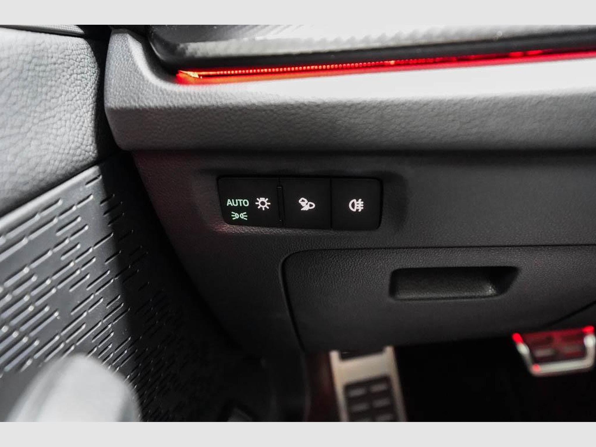 Skoda Octavia Kombi 2,0 TSI (2025) - Foto 11