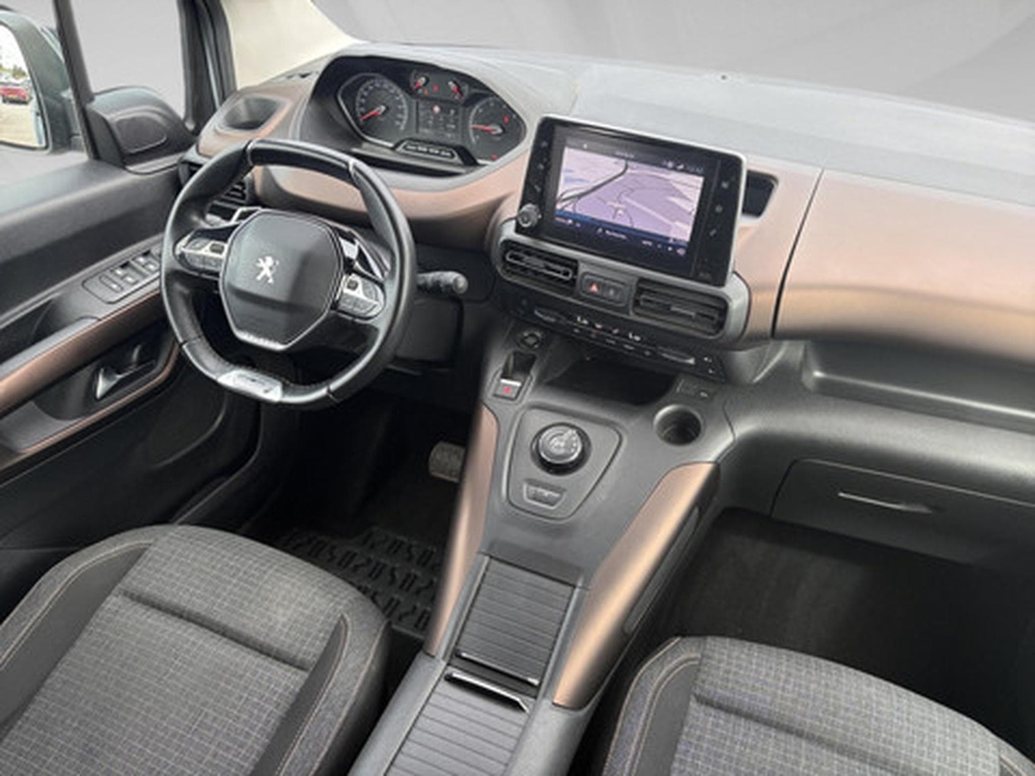 Peugeot Rifter 1.5 BlueHDi 130 EAT8 S/S GT Line (2020) - Foto 10