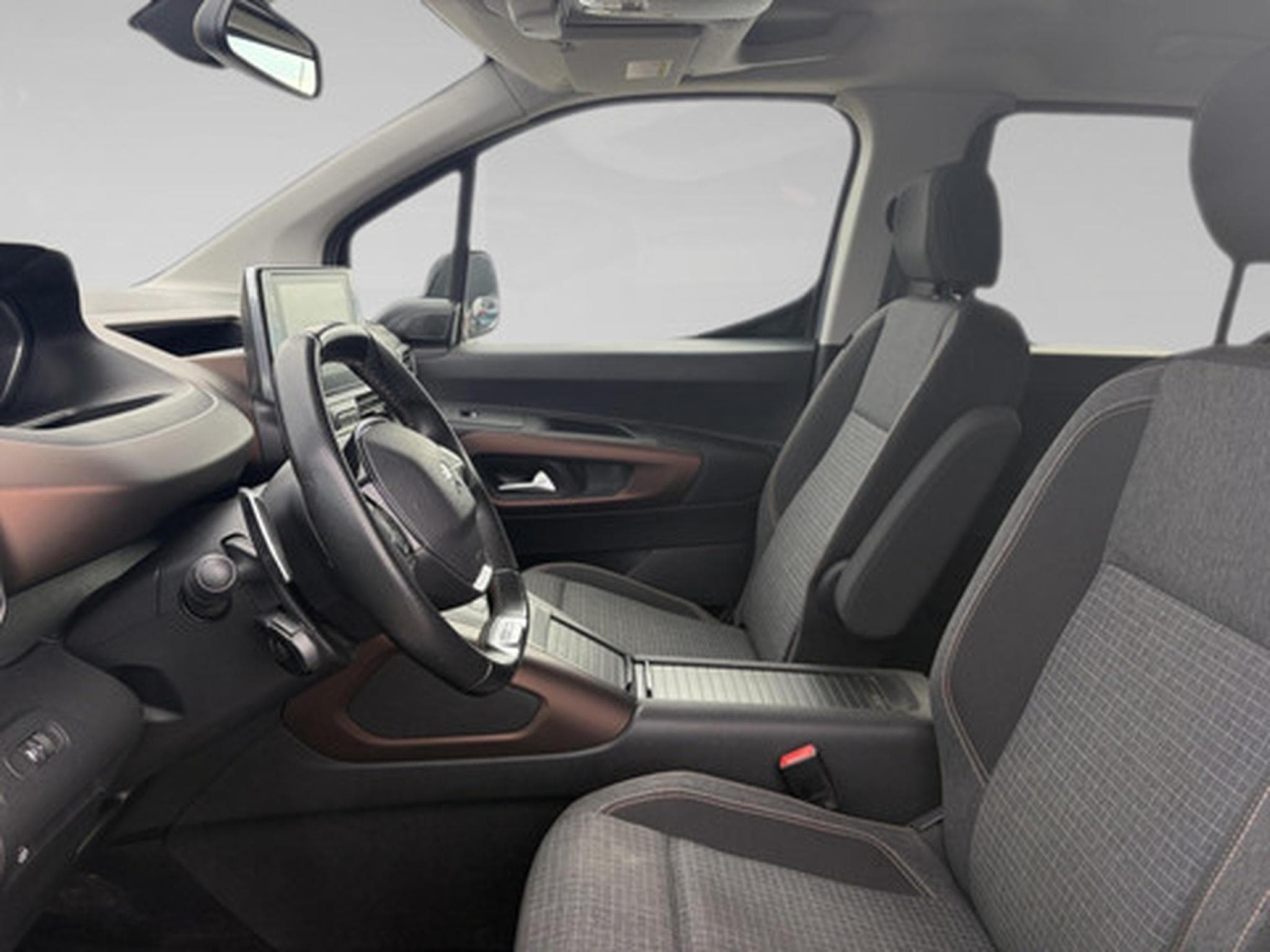 Peugeot Rifter 1.5 BlueHDi 130 EAT8 S/S GT Line (2020) - Foto 11