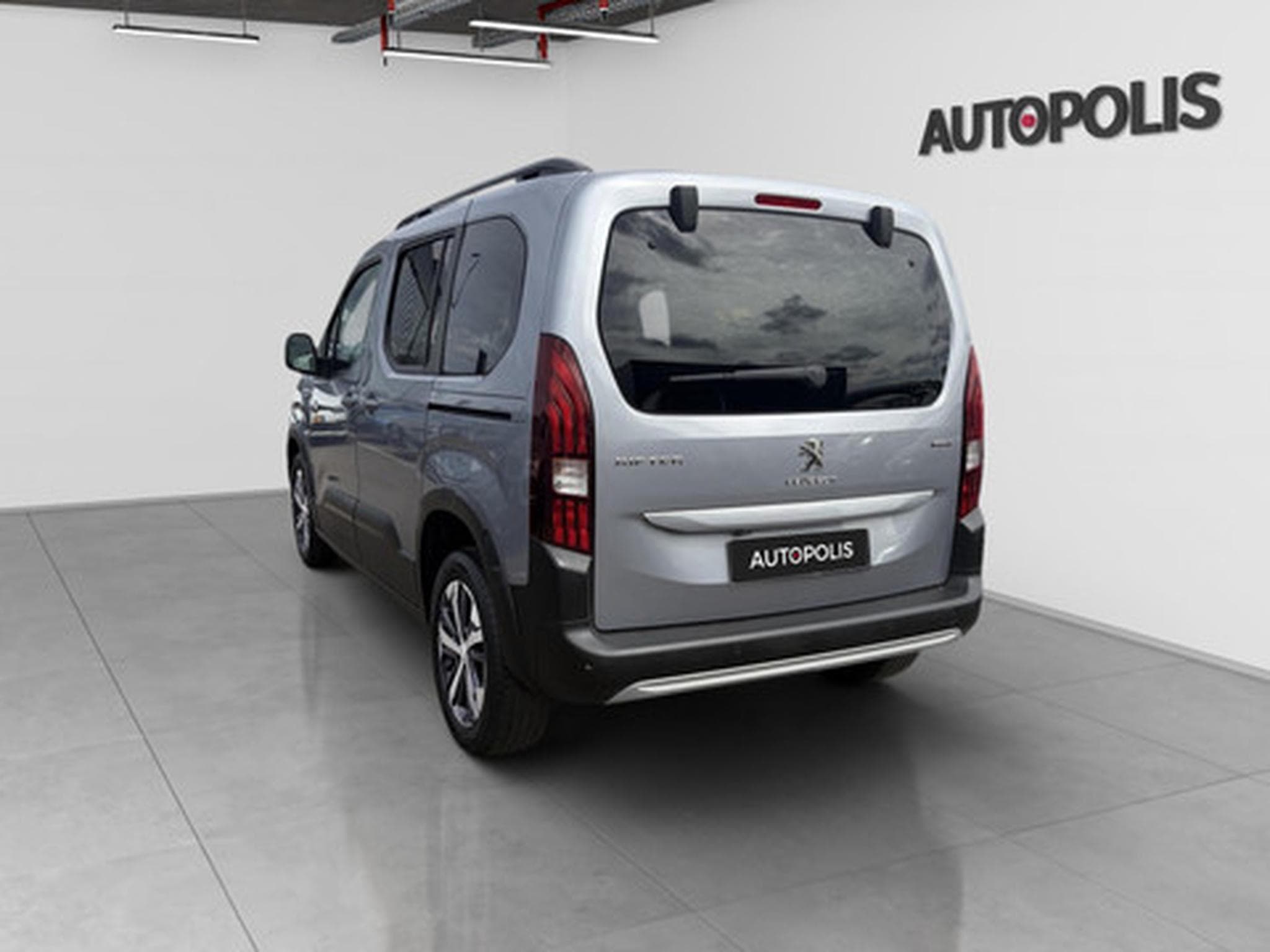 Peugeot Rifter 1.5 BlueHDi 130 EAT8 S/S GT Line (2020) - Foto 17