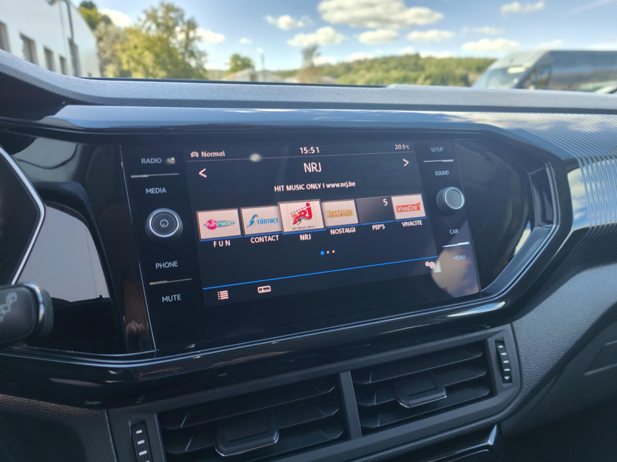 VW T-Cross 1.0 TSI DSG CLIM SIEGES CHAUFF BLUETOOTH (2019) - Photo 15