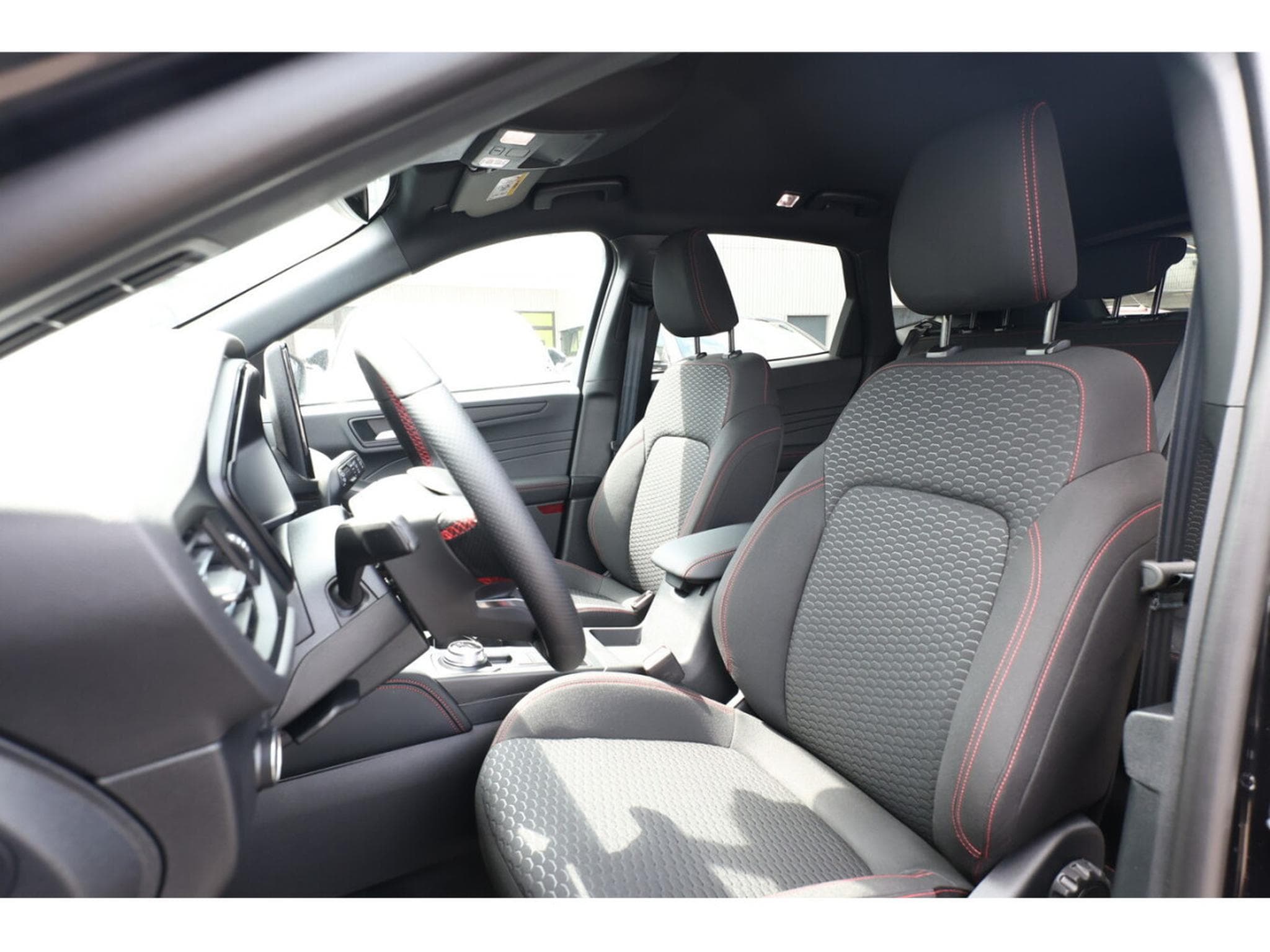 Ford Kuga 2.5 PHEV 242 Auto ST-Line (2026) - Photo 7