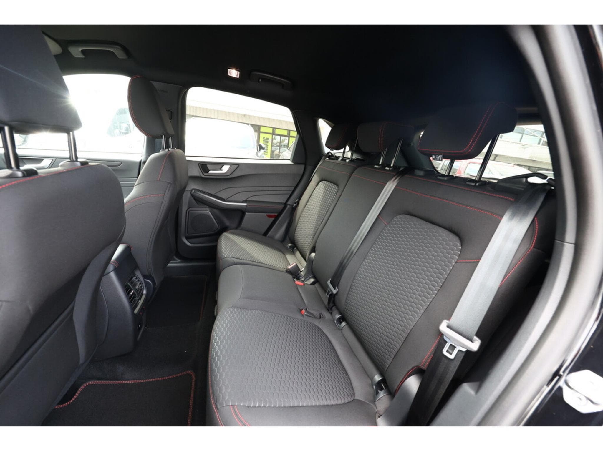 Ford Kuga 2.5 PHEV 242 Auto ST-Line (2026) - Photo 8