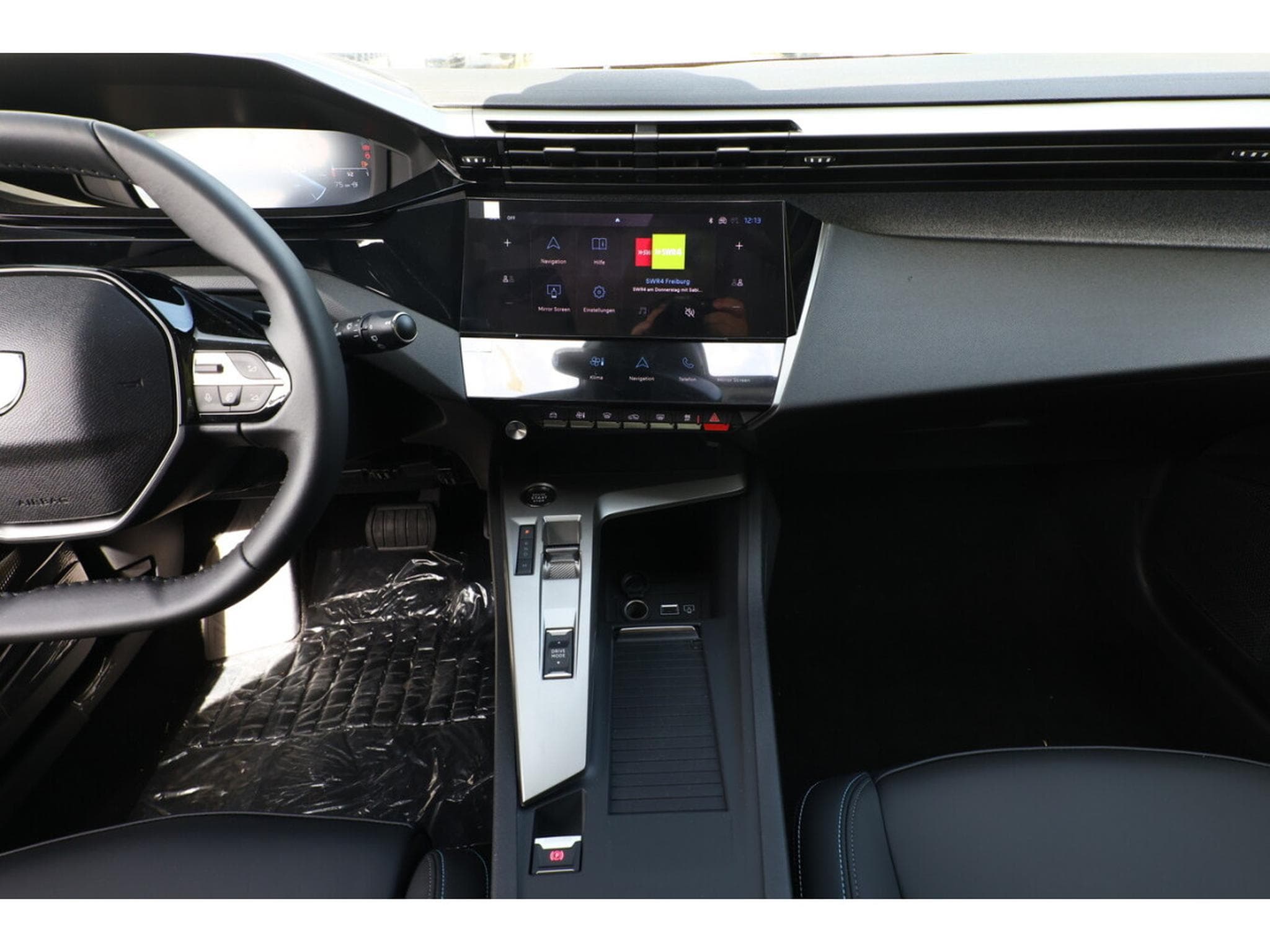 Peugeot 308 1.2  Hybrid e-DSC6 136 (2026) - Photo 9