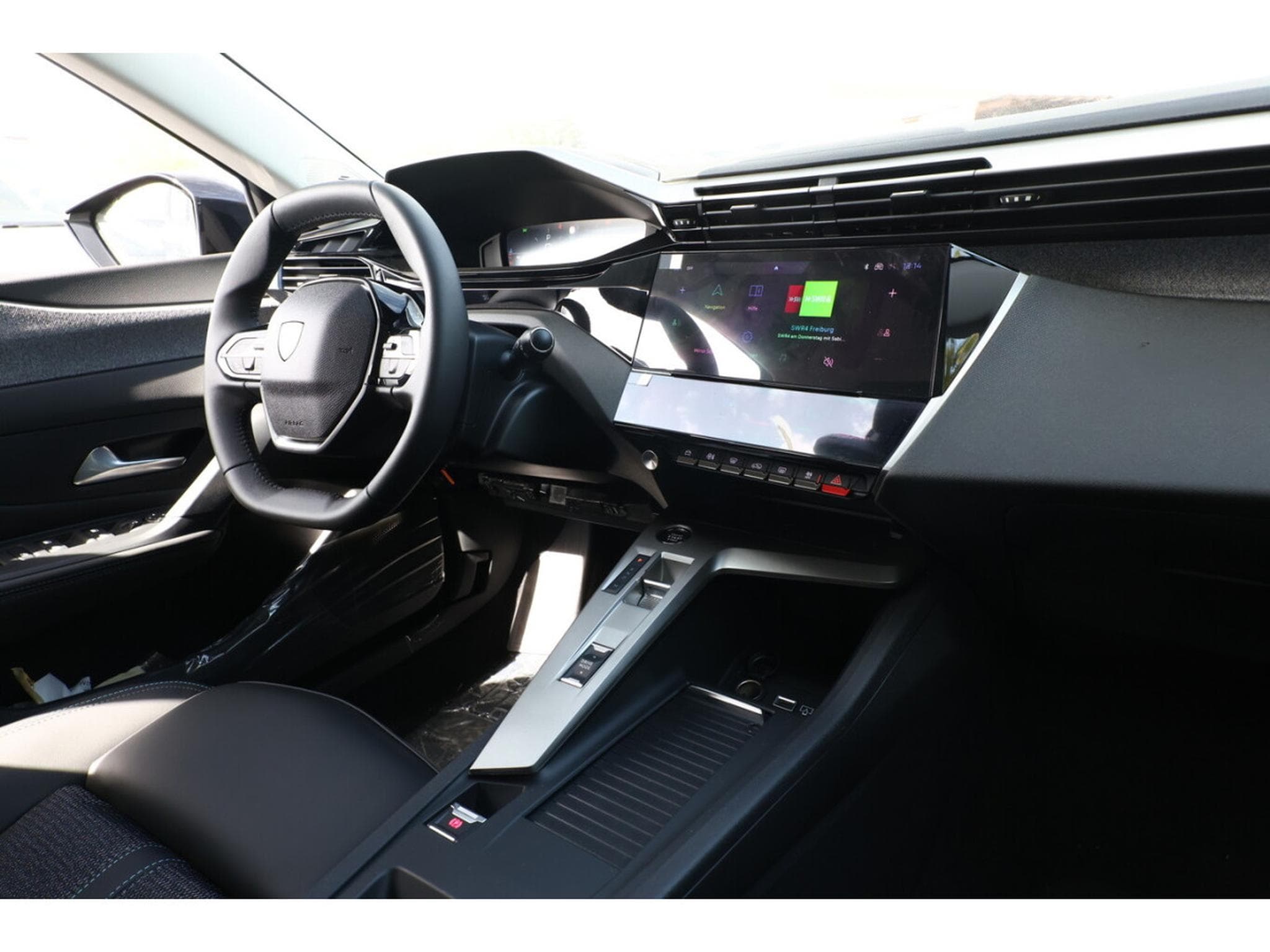 Peugeot 308 1.2  Hybrid e-DSC6 136 (2026) - Photo 10