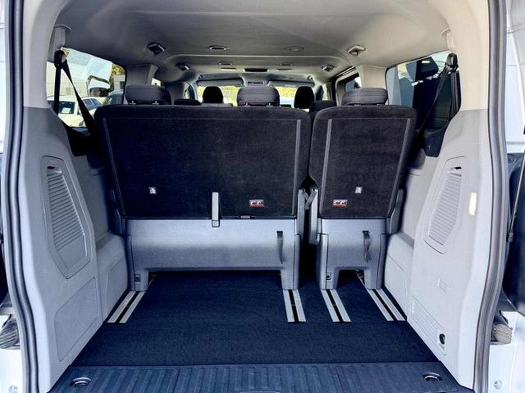 Ford Tourneo Tourneo Custom 2.0d EcoBlue L2 Titanium 9.Sitzer (2024) - Foto 16