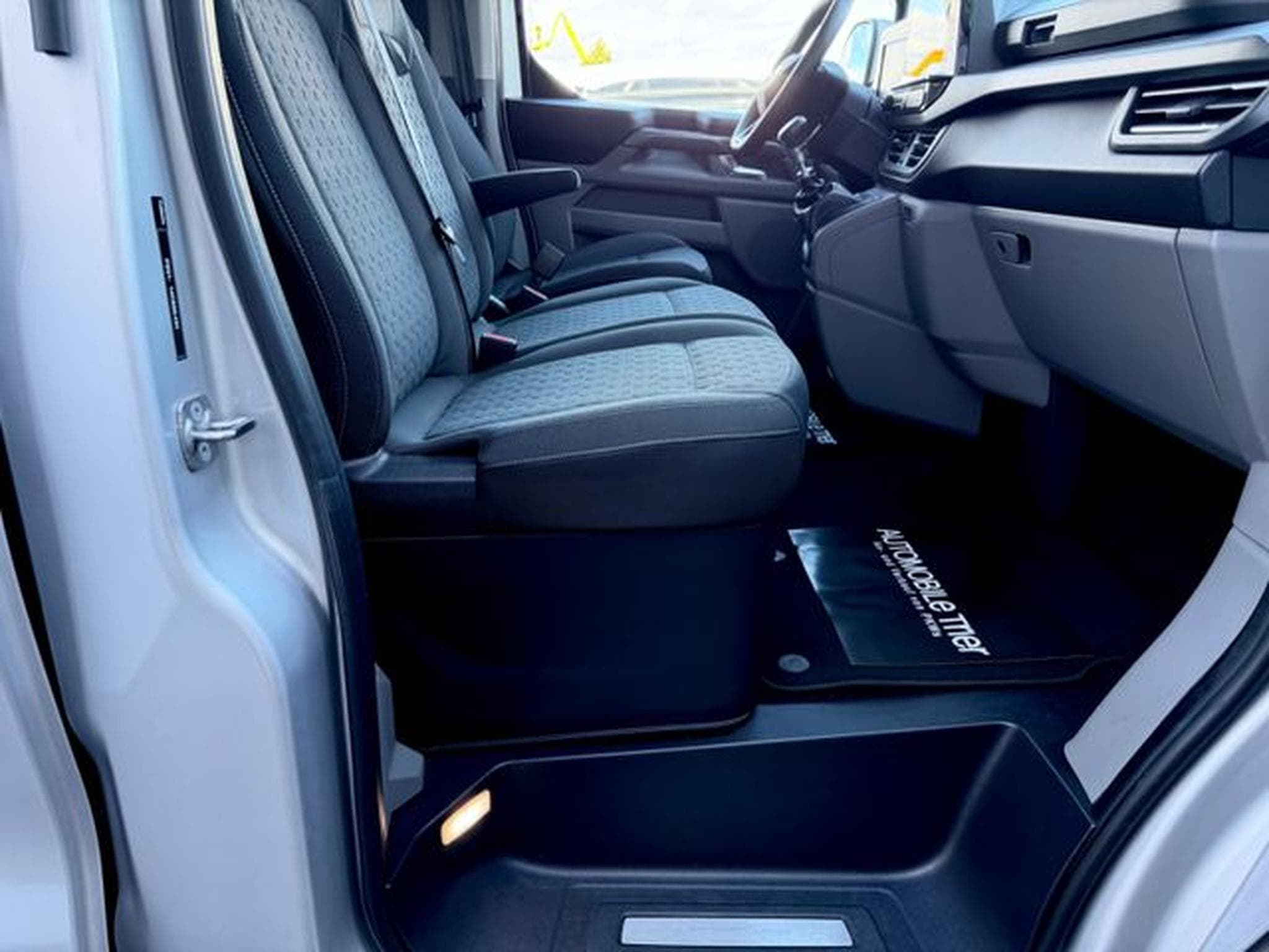 Ford Transit Tourneo Custom 2.0d EcoBlue L2 Titanium 9.Sitzer (2024) - Foto 13
