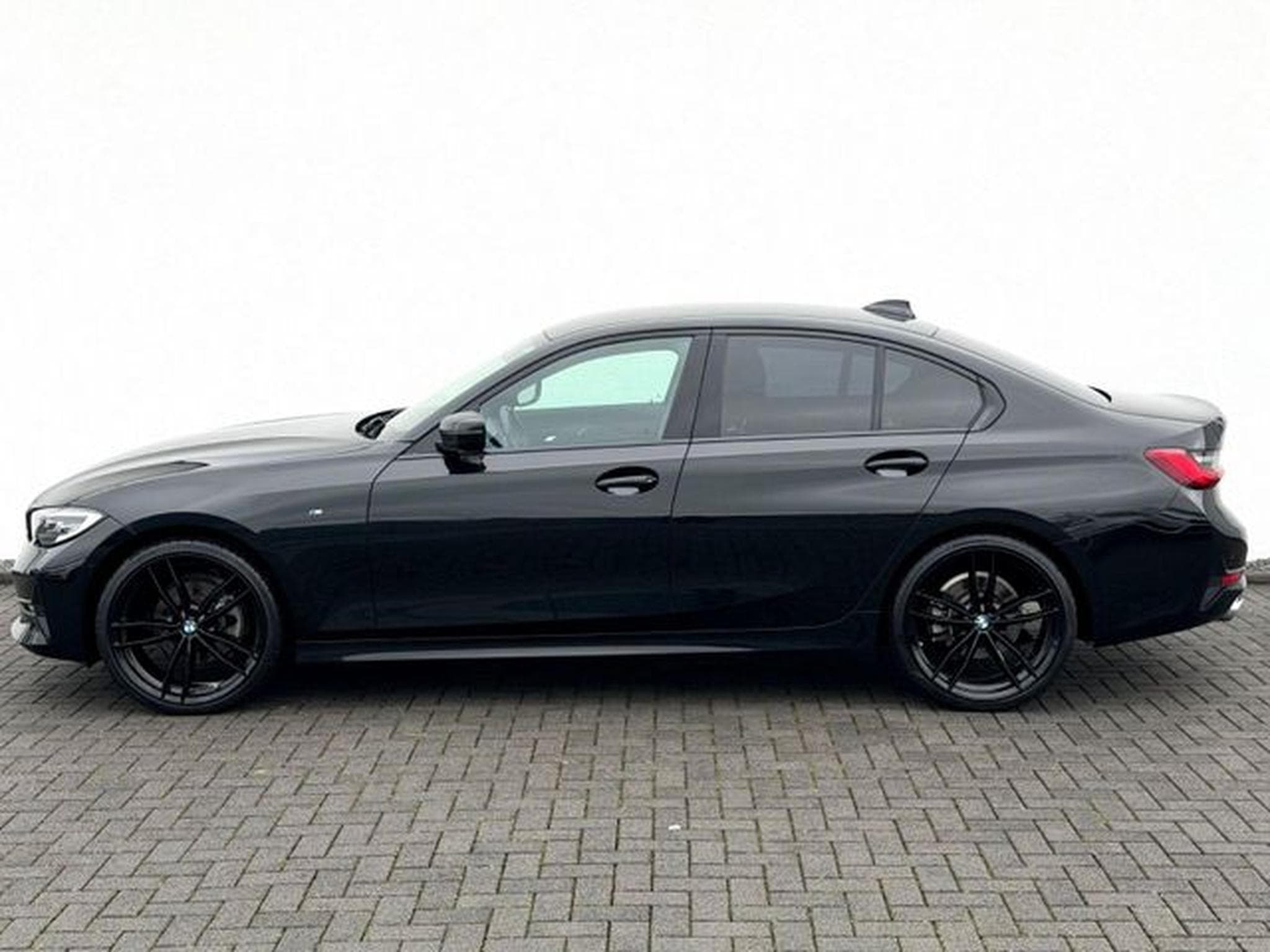 BMW 320 320i Sport Line /NAVI/LED/SHADOW LINE/GARANTIE/ (2021) - Photo 8