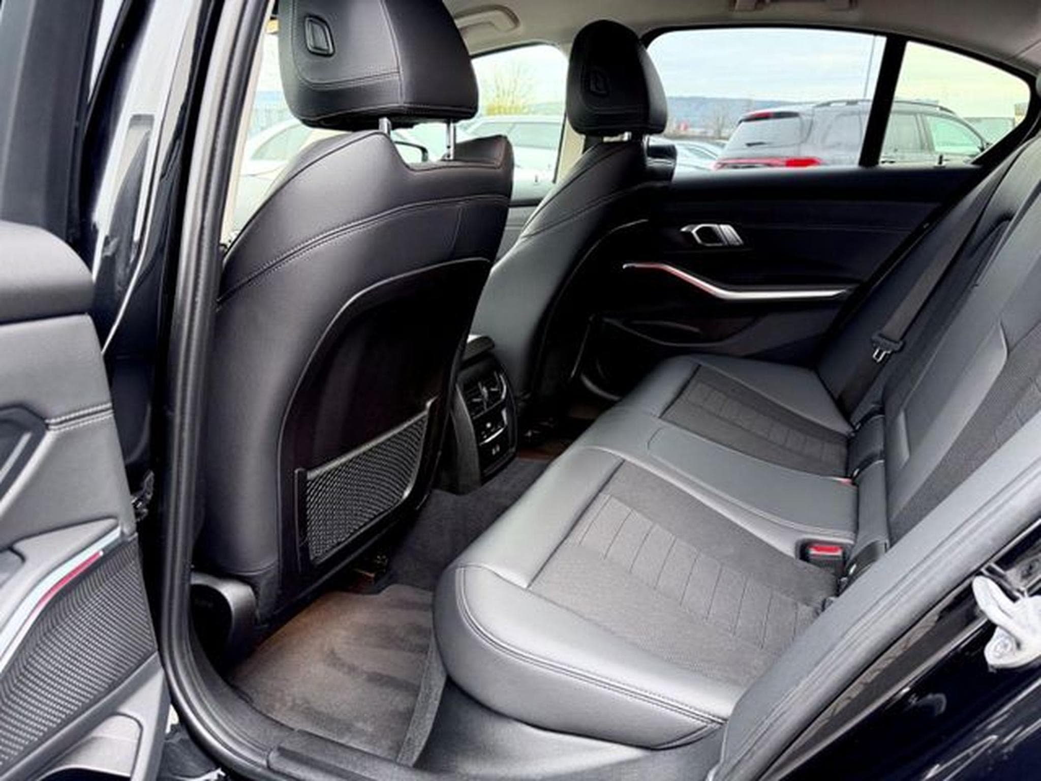 BMW 320 320i Sport Line /NAVI/LED/SHADOW LINE/GARANTIE/ (2021) - Photo 14