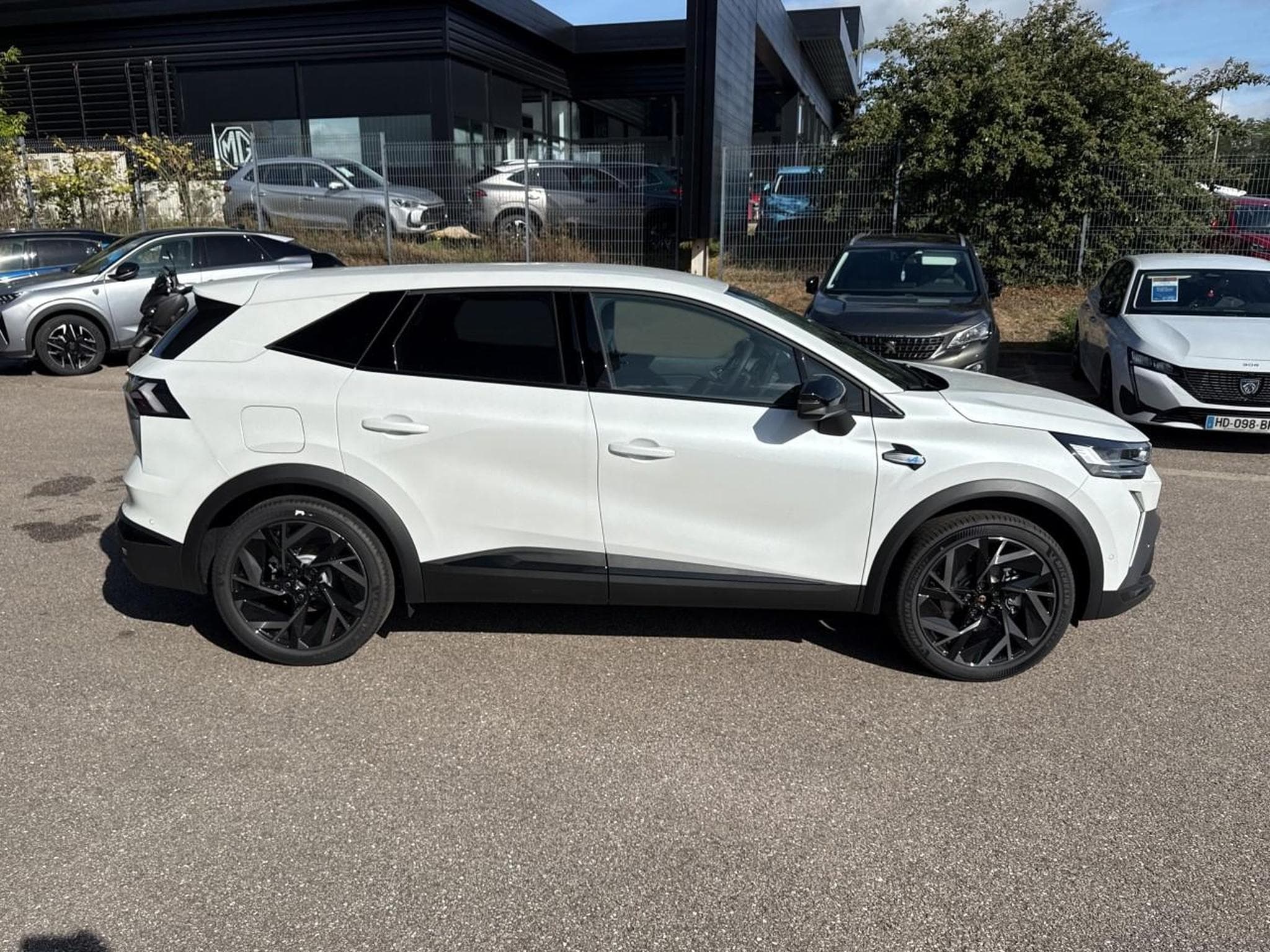 Renault SYMBIOZ 1.8 E-TECH FULL HYBRID 160 ESPRIT ALPINE (2026) - Photo 4