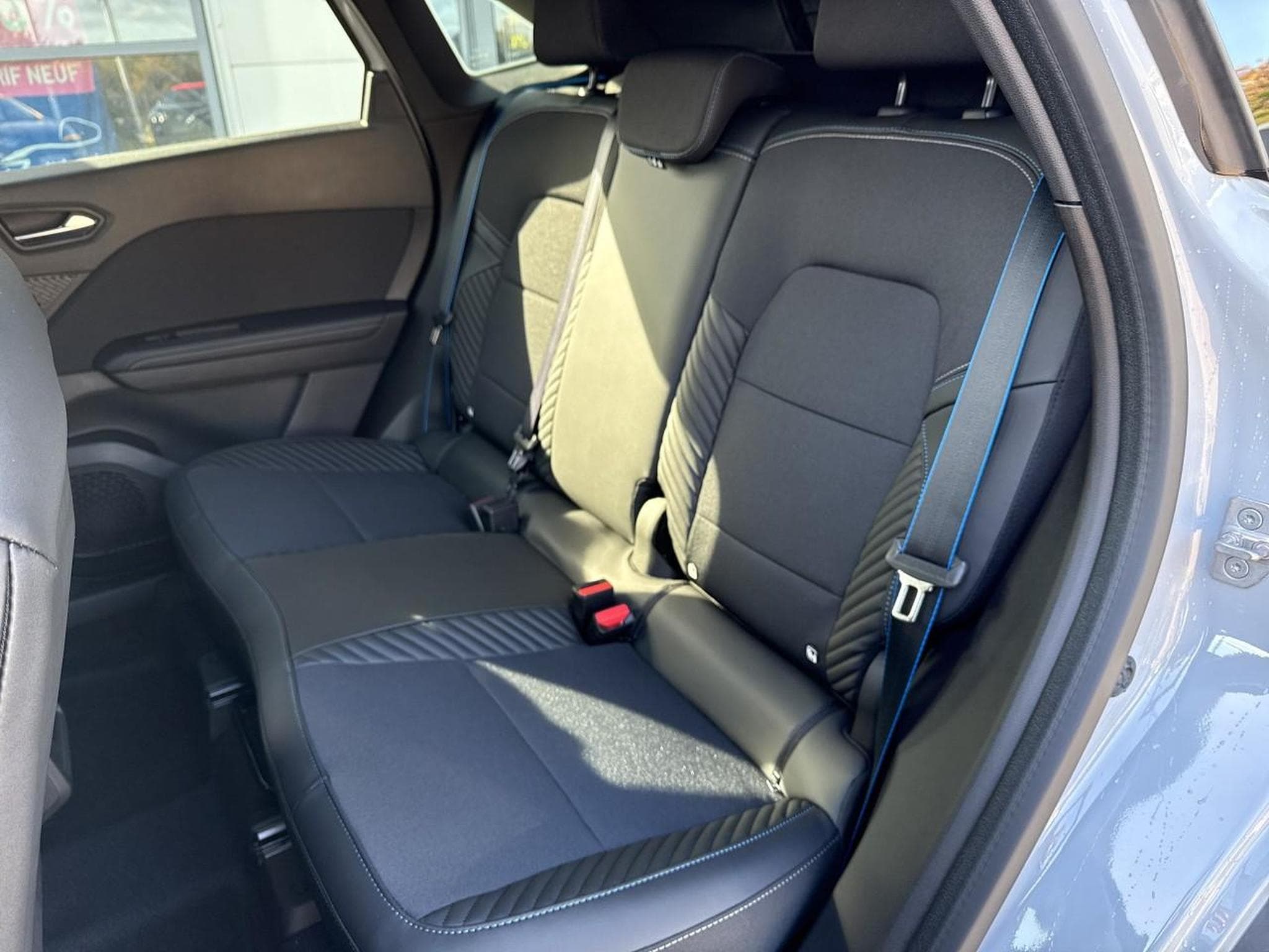 Renault SYMBIOZ 1.8 E-TECH FULL HYBRID 160 ESPRIT ALPINE (2026) - Photo 13