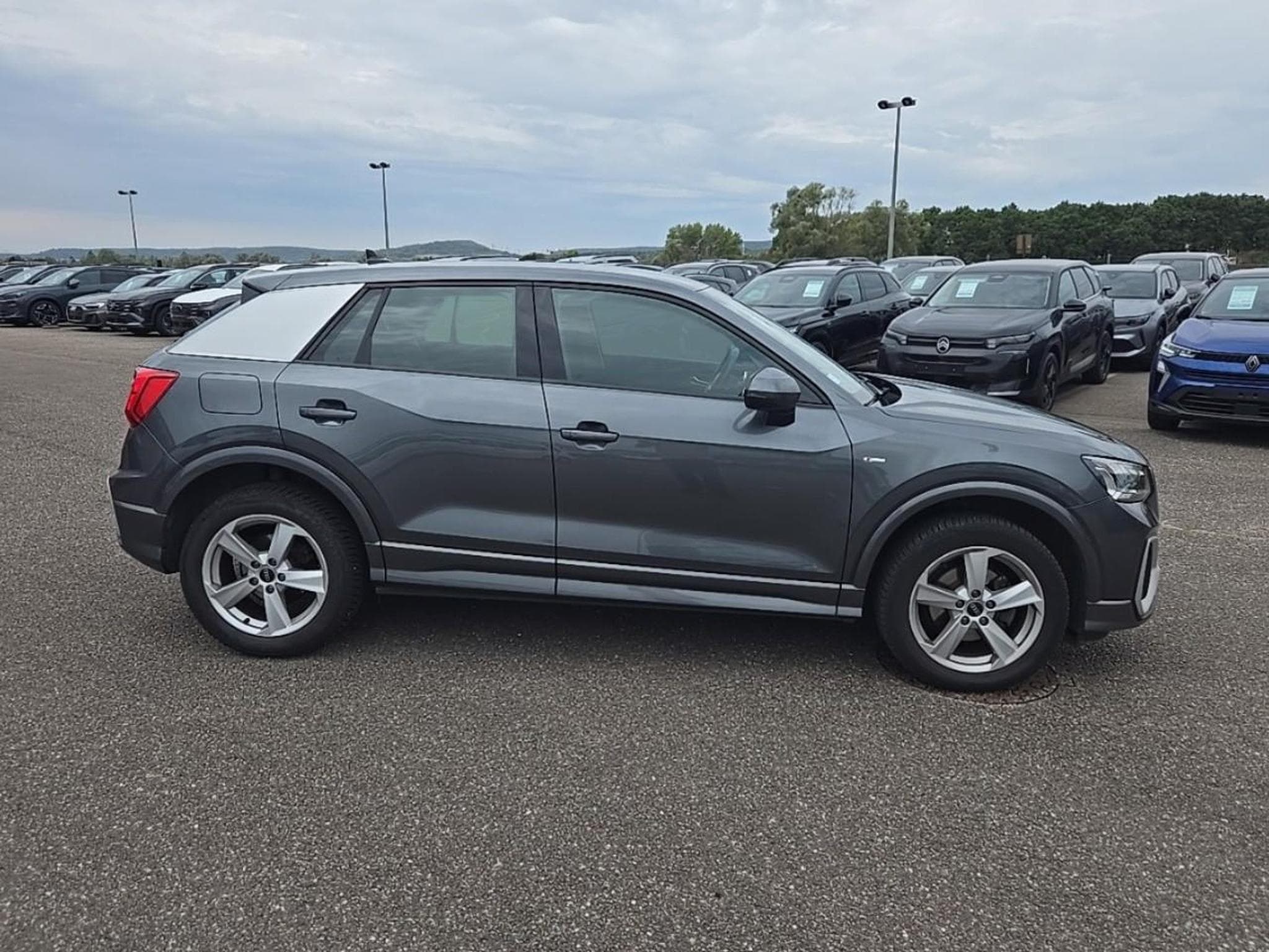 Audi Q2 1.6 TDI 116CH SPORT (2017) - Photo 4