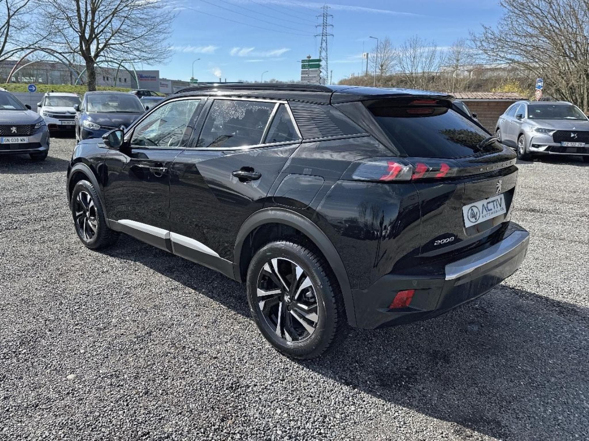 Peugeot 2008 1.5 BLUEHDI 130 GT EAT8 (2023) - Photo 7