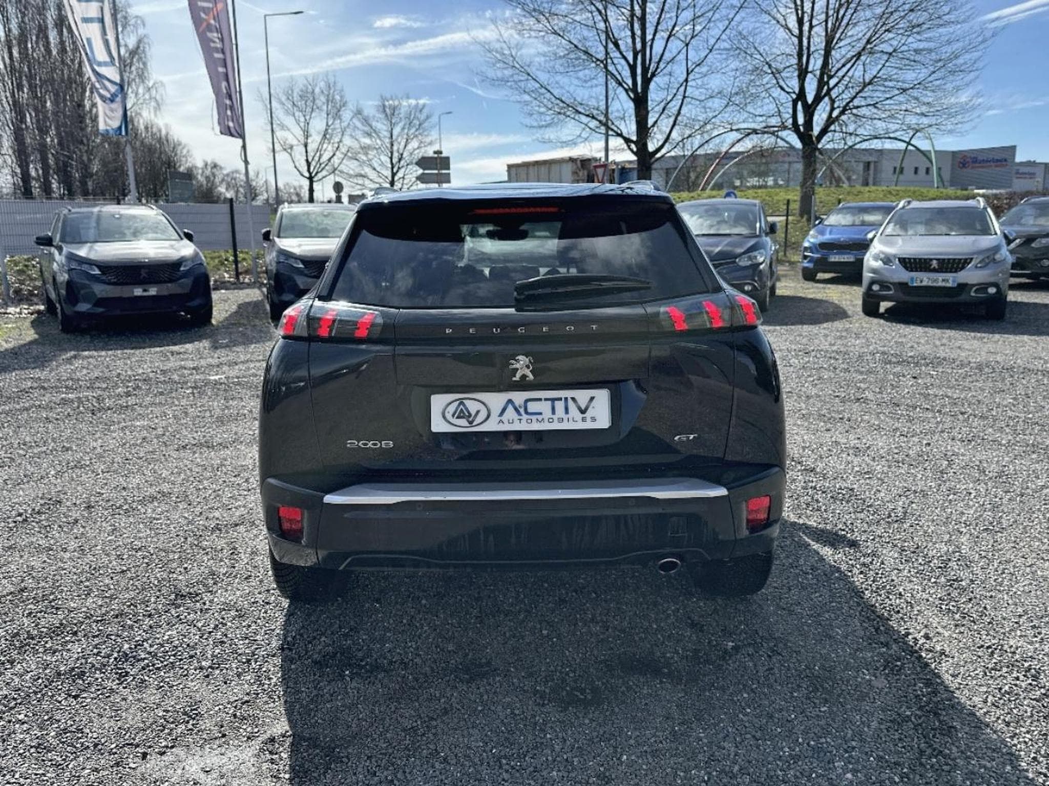 Peugeot 2008 1.5 BLUEHDI 130 GT EAT8 (2023) - Photo 6
