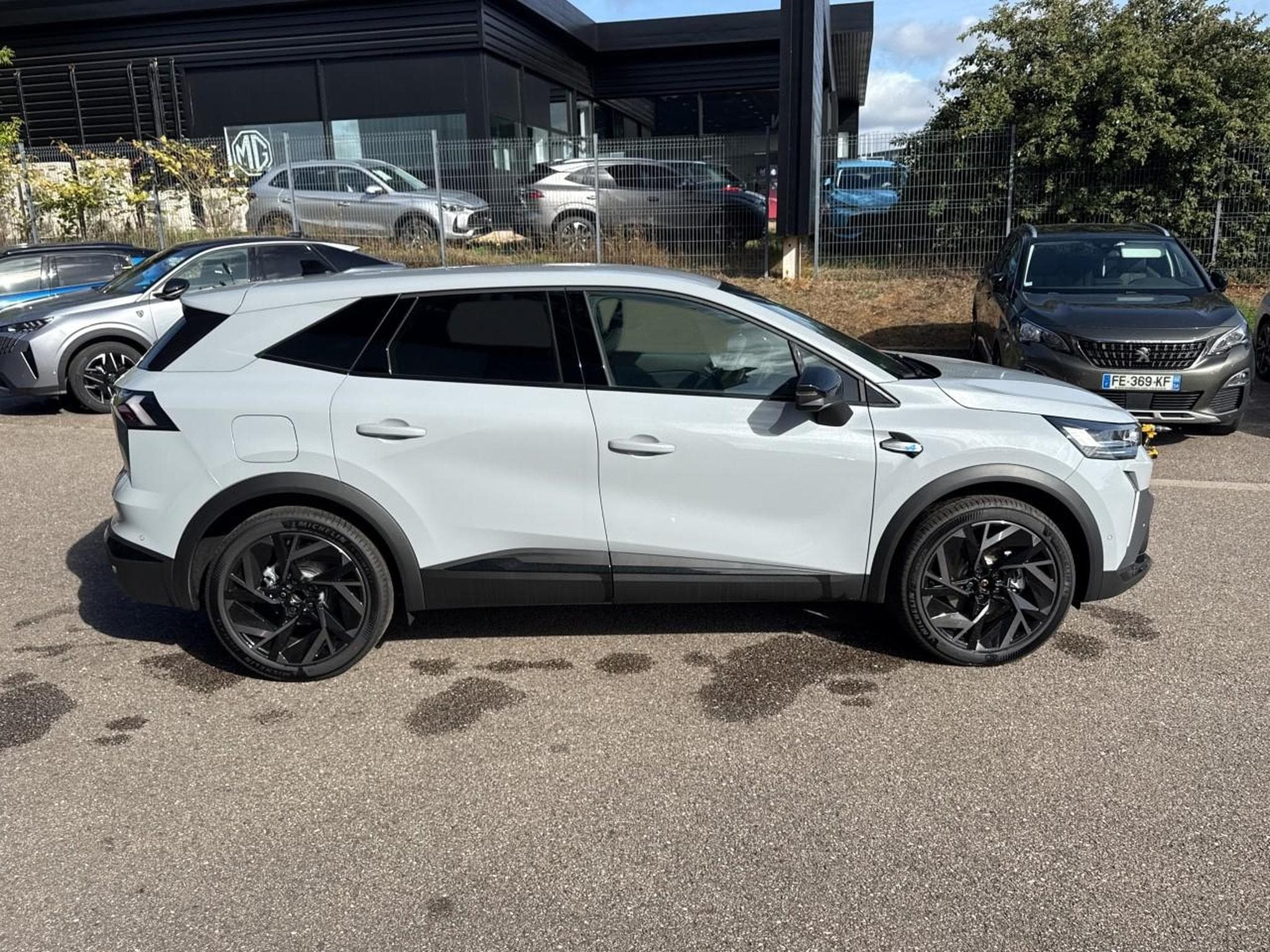 Renault SYMBIOZ 1.8 E-TECH FULL HYBRID 160 ESPRIT ALPINE (2026) - Photo 4