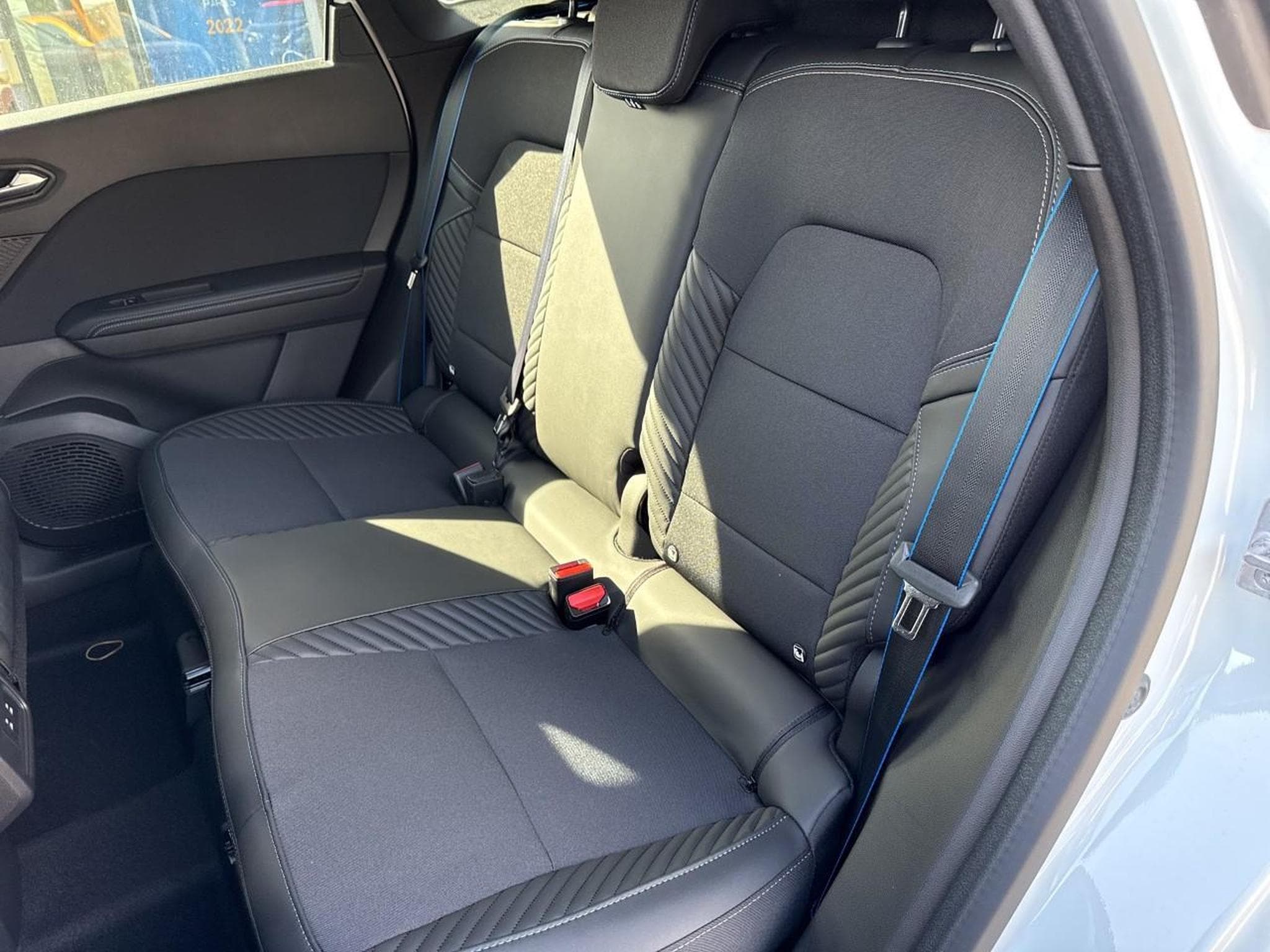 Renault SYMBIOZ 1.8 E-TECH FULL HYBRID 160 ESPRIT ALPINE (2026) - Photo 14
