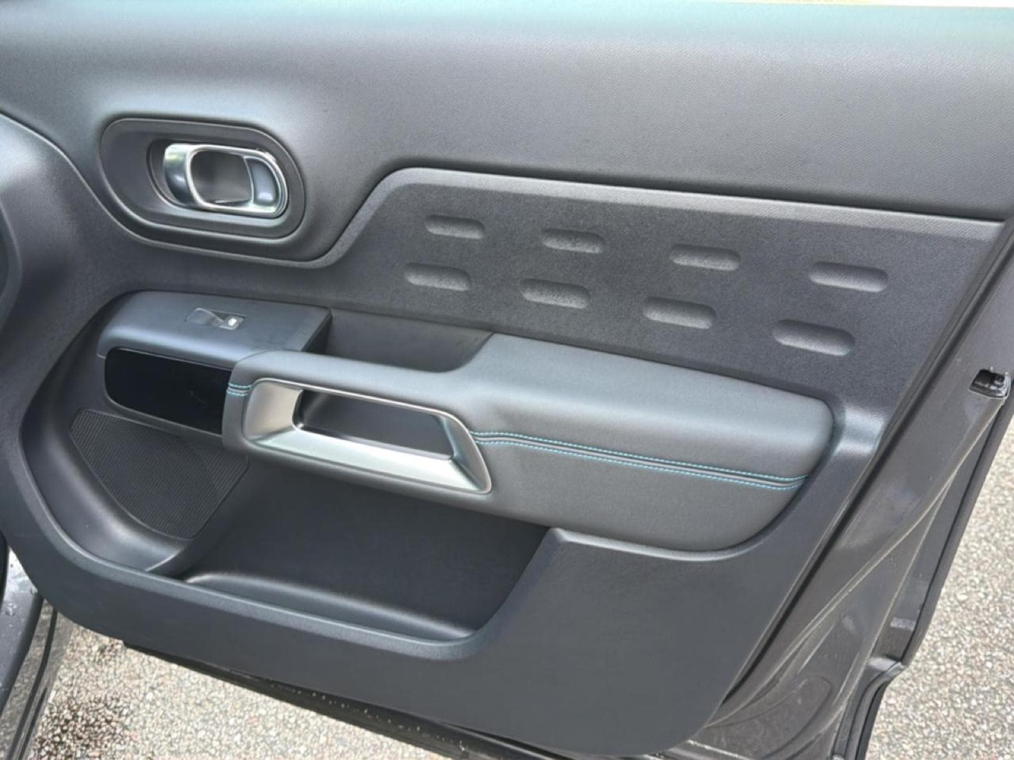 Citroen C5 AIRCROSS 1.2 HYBRIDE 145 MAX BOITE AUTOMATIQUE (2025) - Photo 18