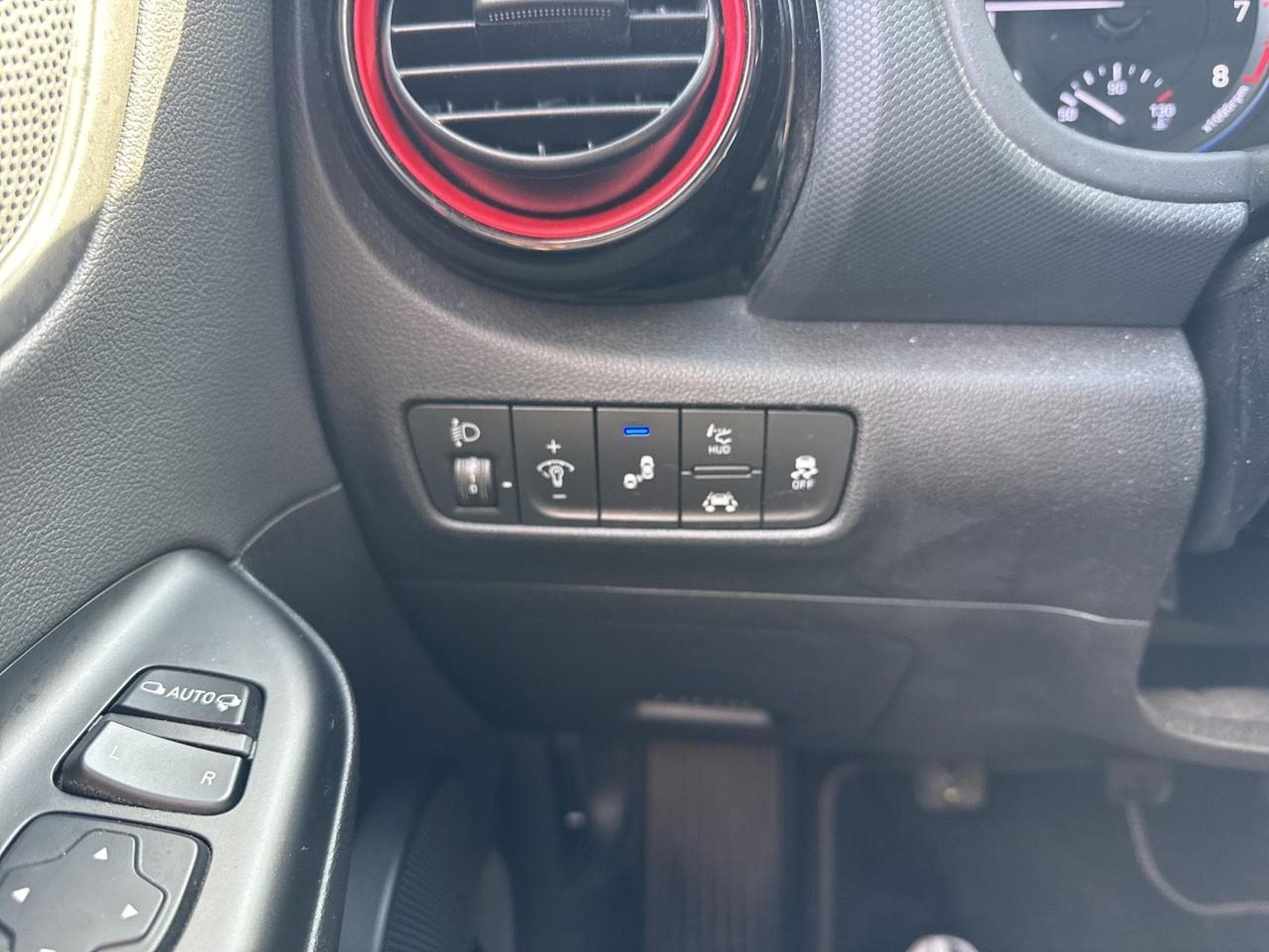 Hyundai KONA 1.0 T-GDI 120 FAP CREATIVE (2019) - Photo 20