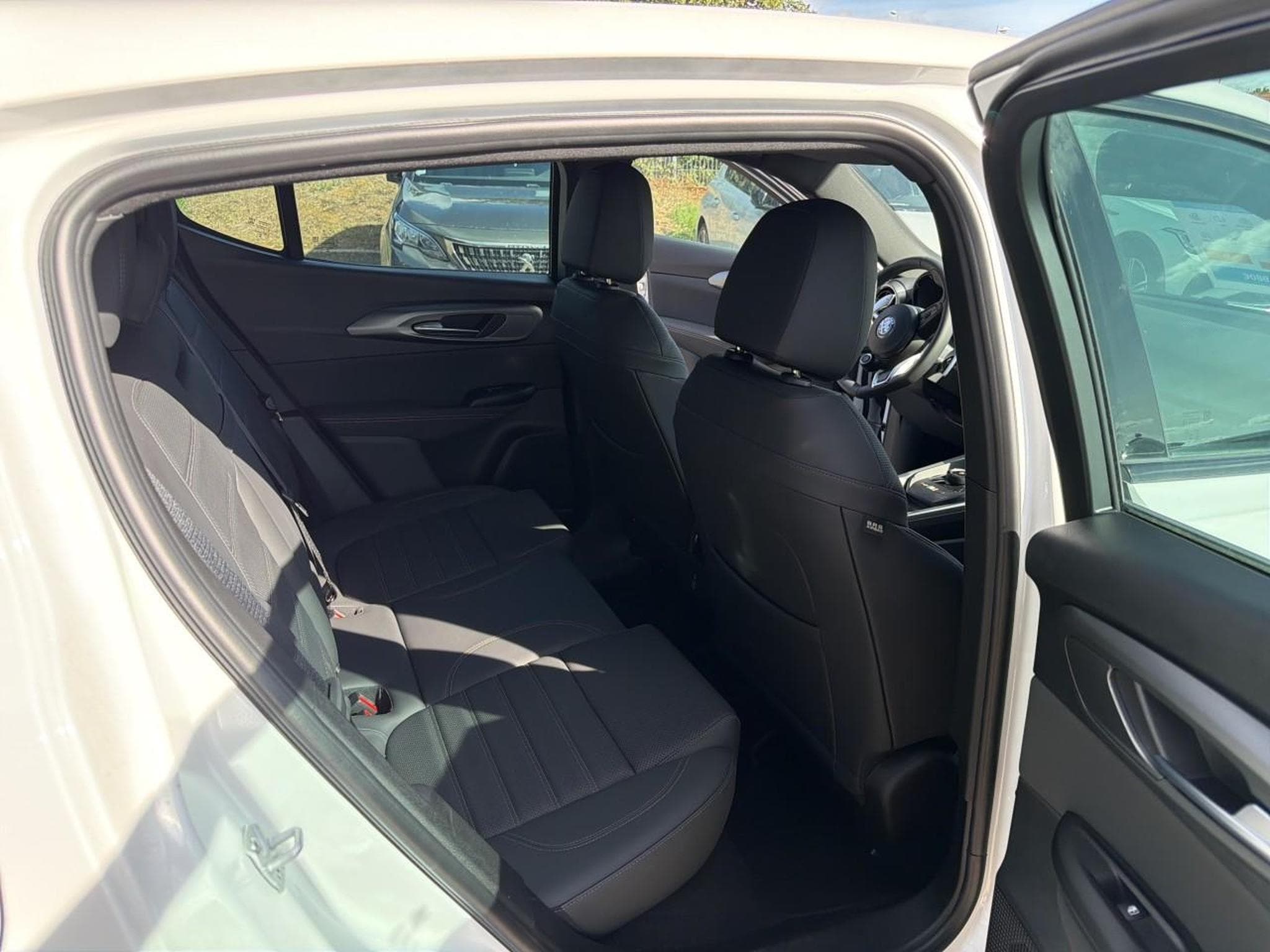 Alfa-Romeo TONALE 1.5 IBRIDA 160 VELOCE TCT (2025) - Photo 12