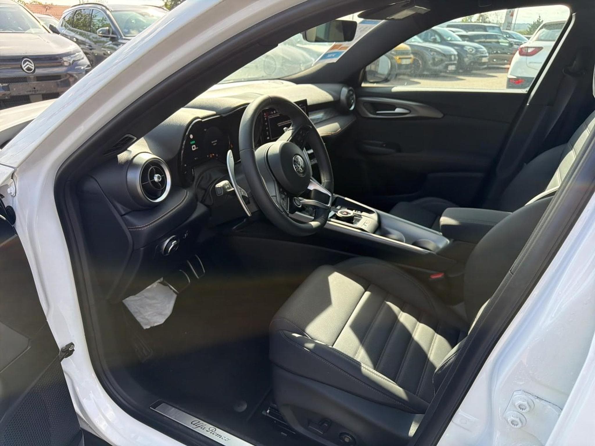 Alfa-Romeo TONALE 1.5 IBRIDA 160 VELOCE TCT (2025) - Photo 17
