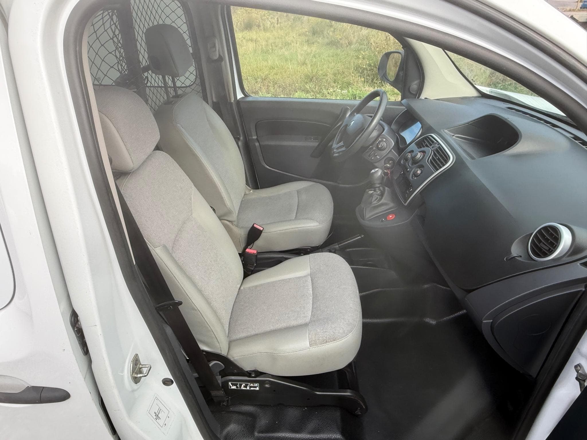 Renault Kangoo 1.5dci 95 cv Maxi (2020) - Photo 6