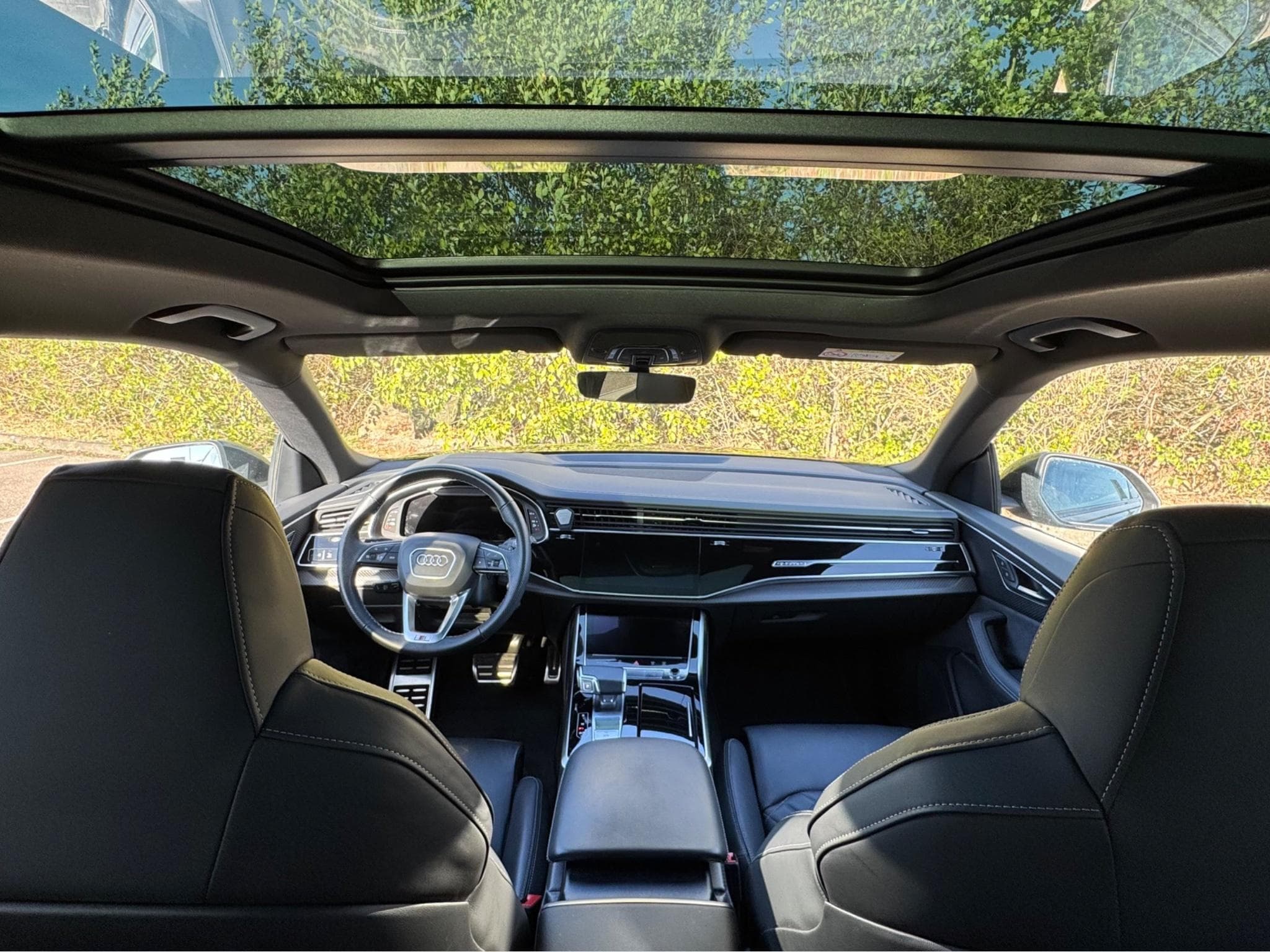 Audi Q8 Q8 60 TFSI E quattro 360 (490) kW (ch) (2024) - Foto 3