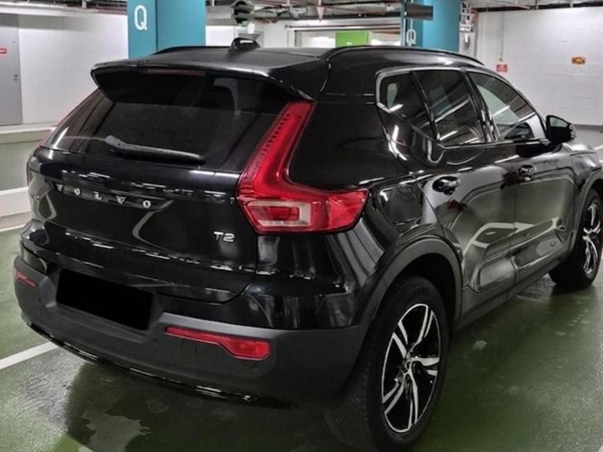 Volvo XC40 T2 Plus Dark (2022) - Photo 2
