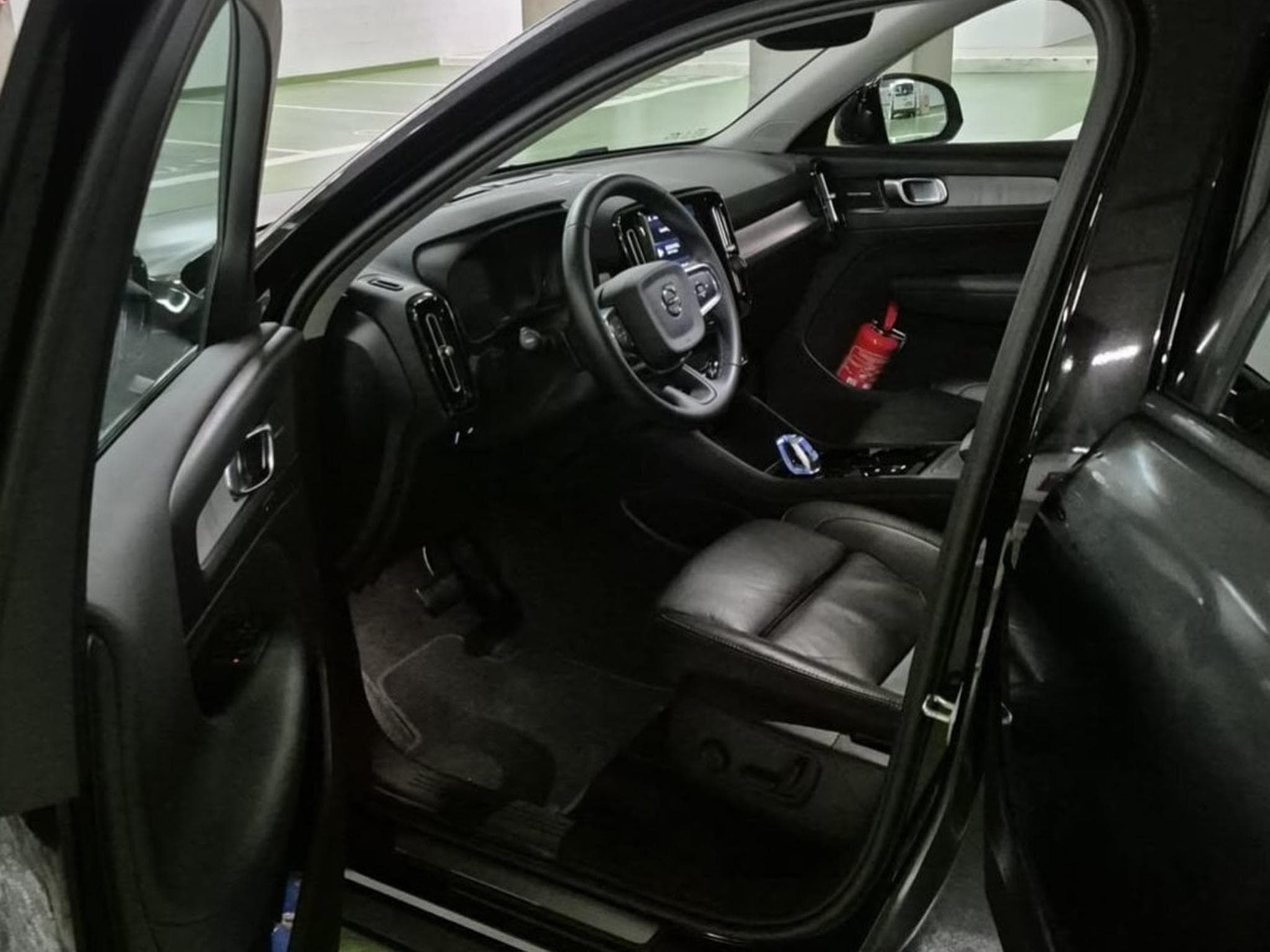 Volvo XC40 T2 Plus Dark (2022) - Photo 3