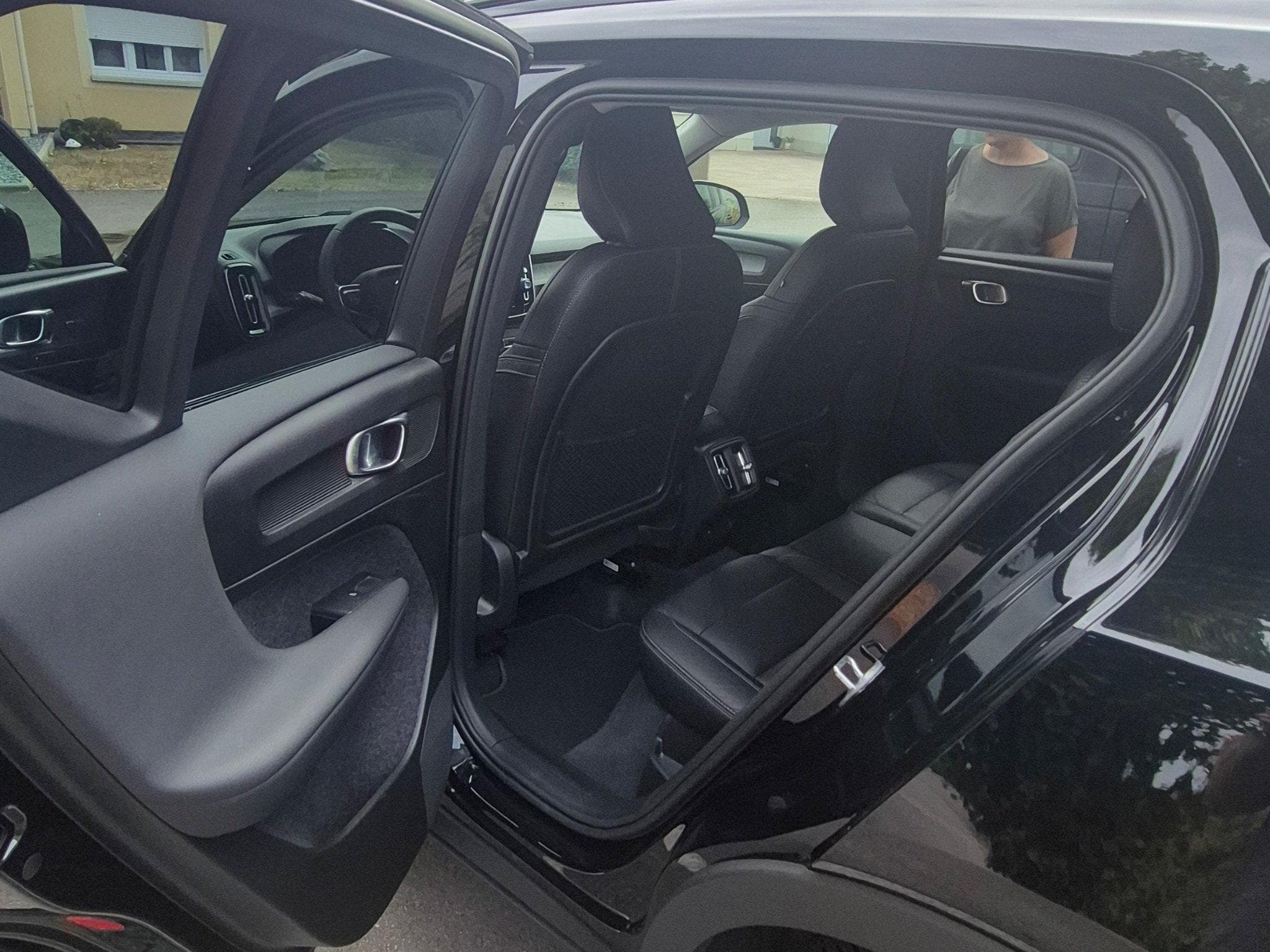 Volvo XC40 T2 Plus Dark (2022) - Photo 4