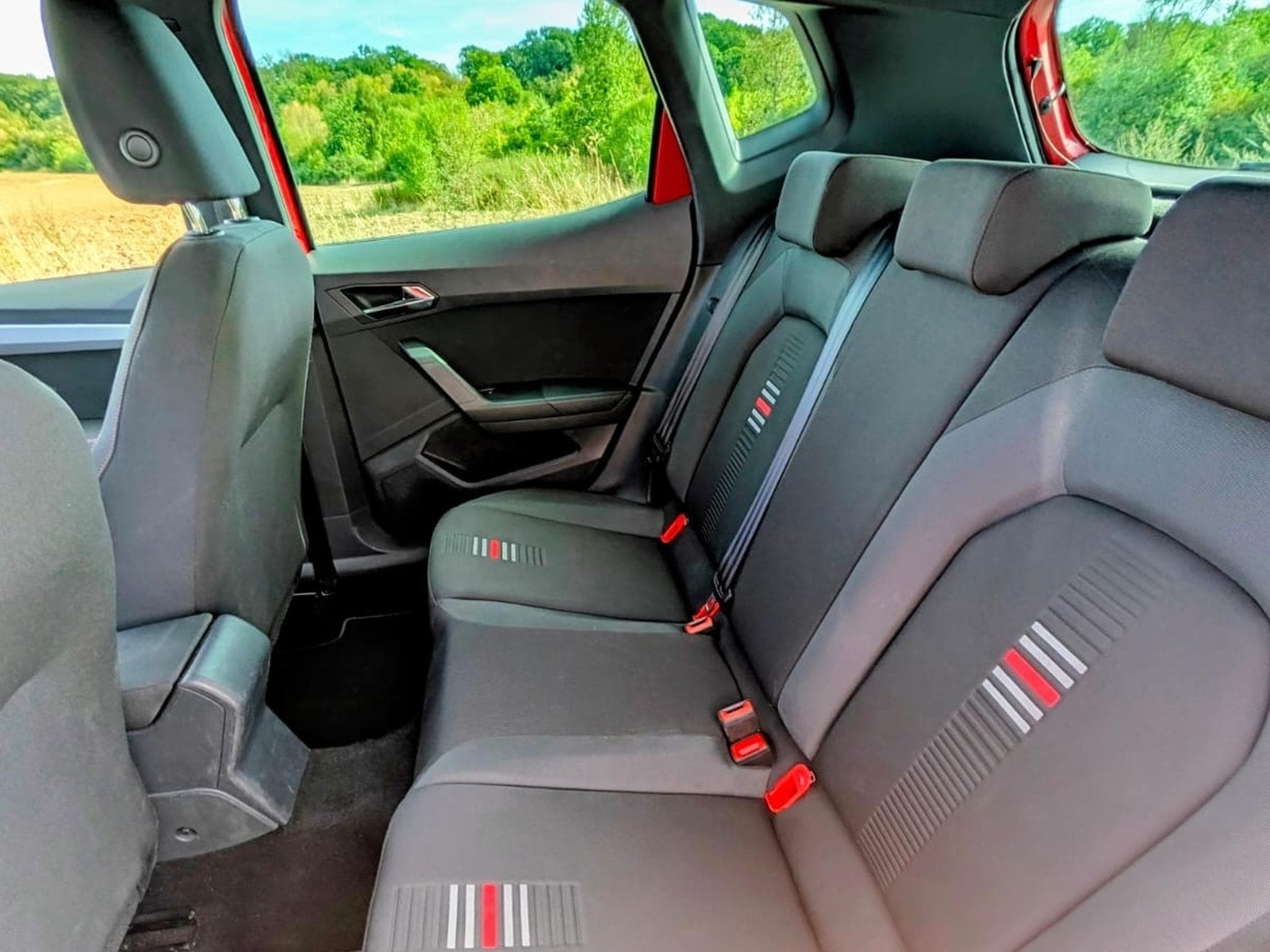 Seat Arona FR (2019) - Foto 7