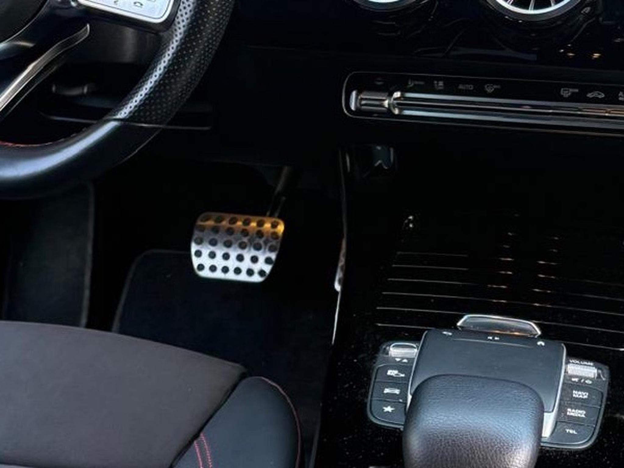 Mercedes CLA 200 CLA 200 d Shooting Brake  Pack M (2022) - Foto 7