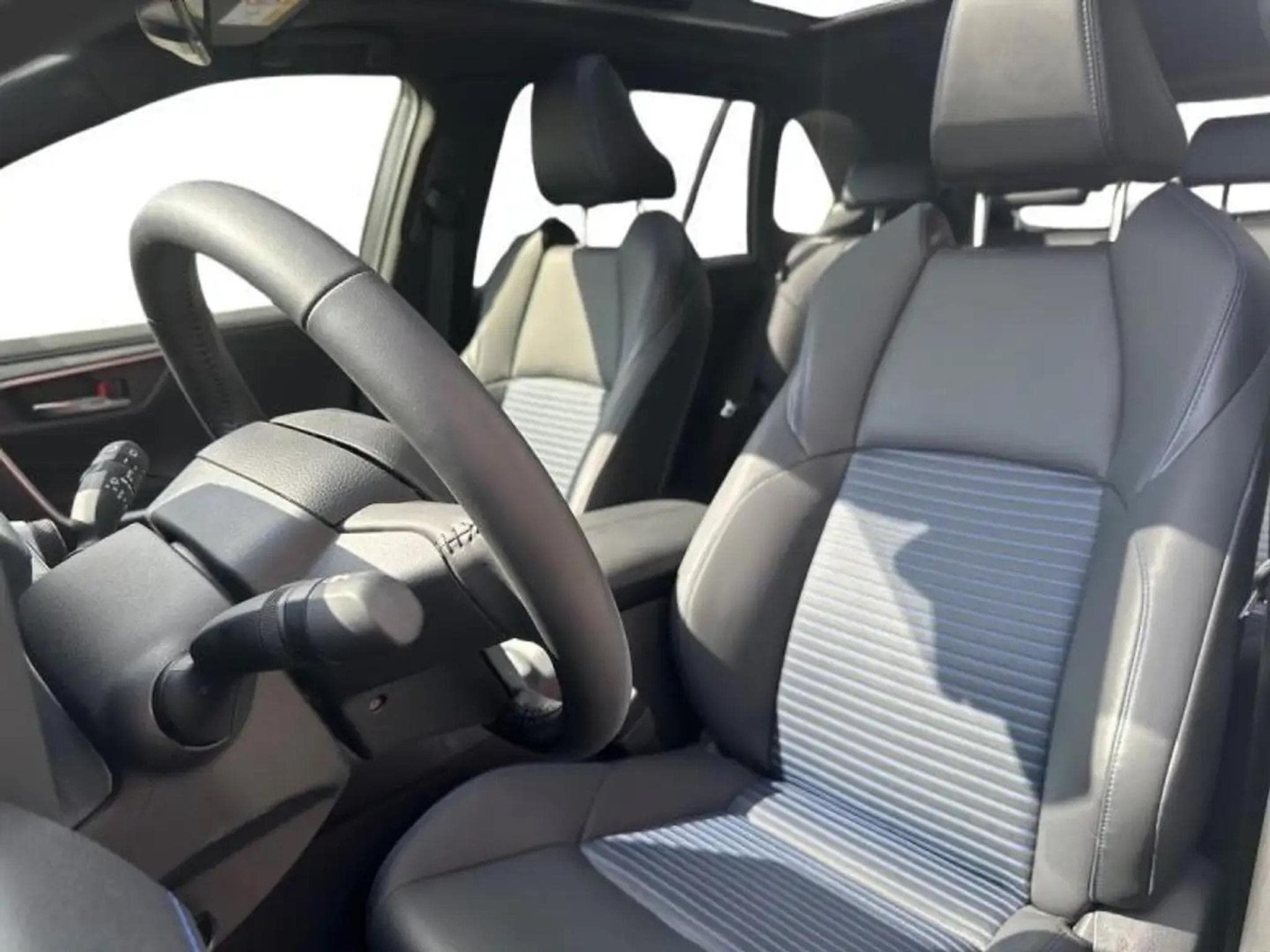 Toyota Rav 4 RAV4 Hybrid Style Plus4X4 Cuir Pano Full (2023) - Photo 4
