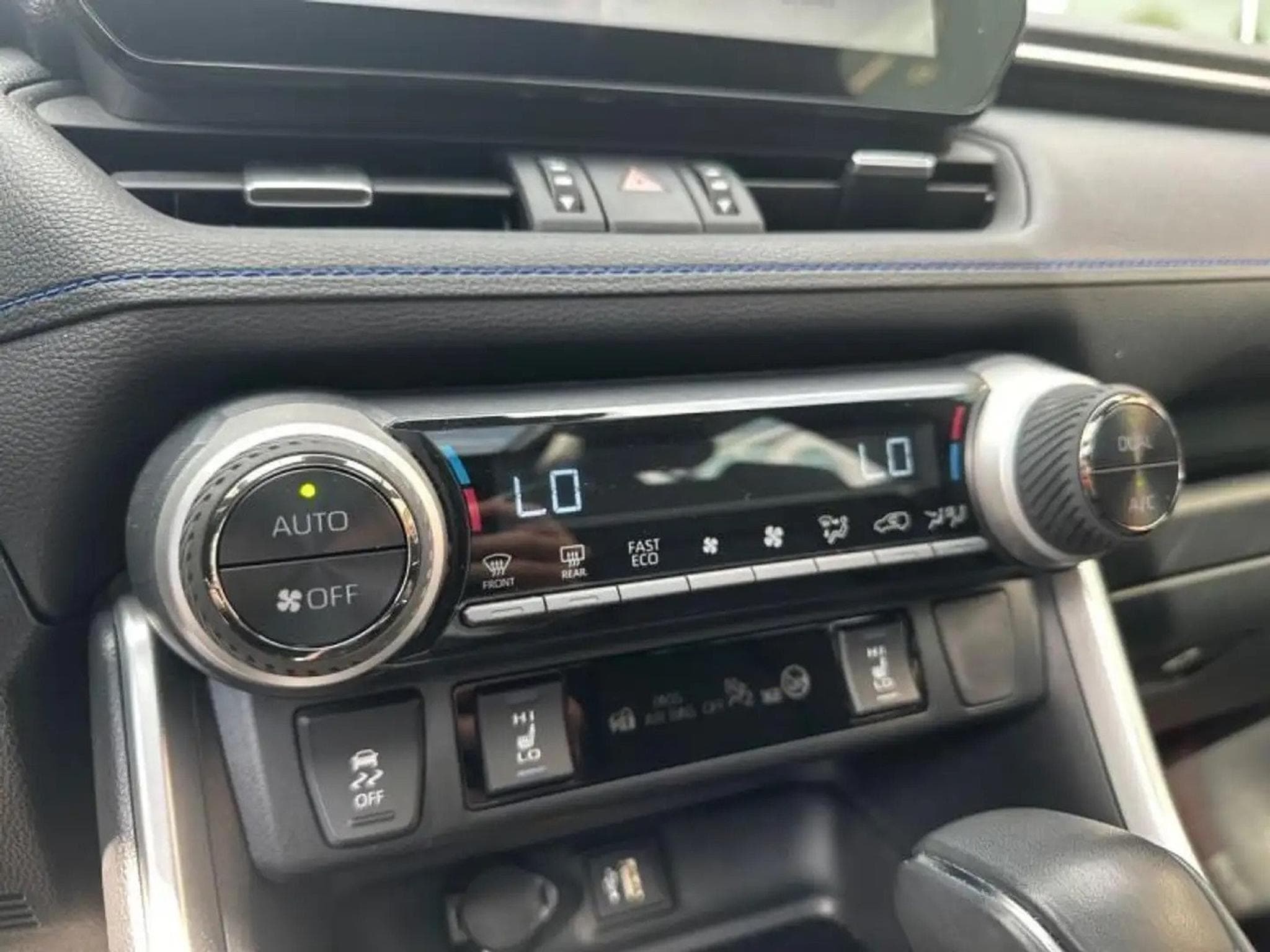 Toyota Rav 4 RAV4 Hybrid Style Plus4X4 Cuir Pano Full (2023) - Photo 7