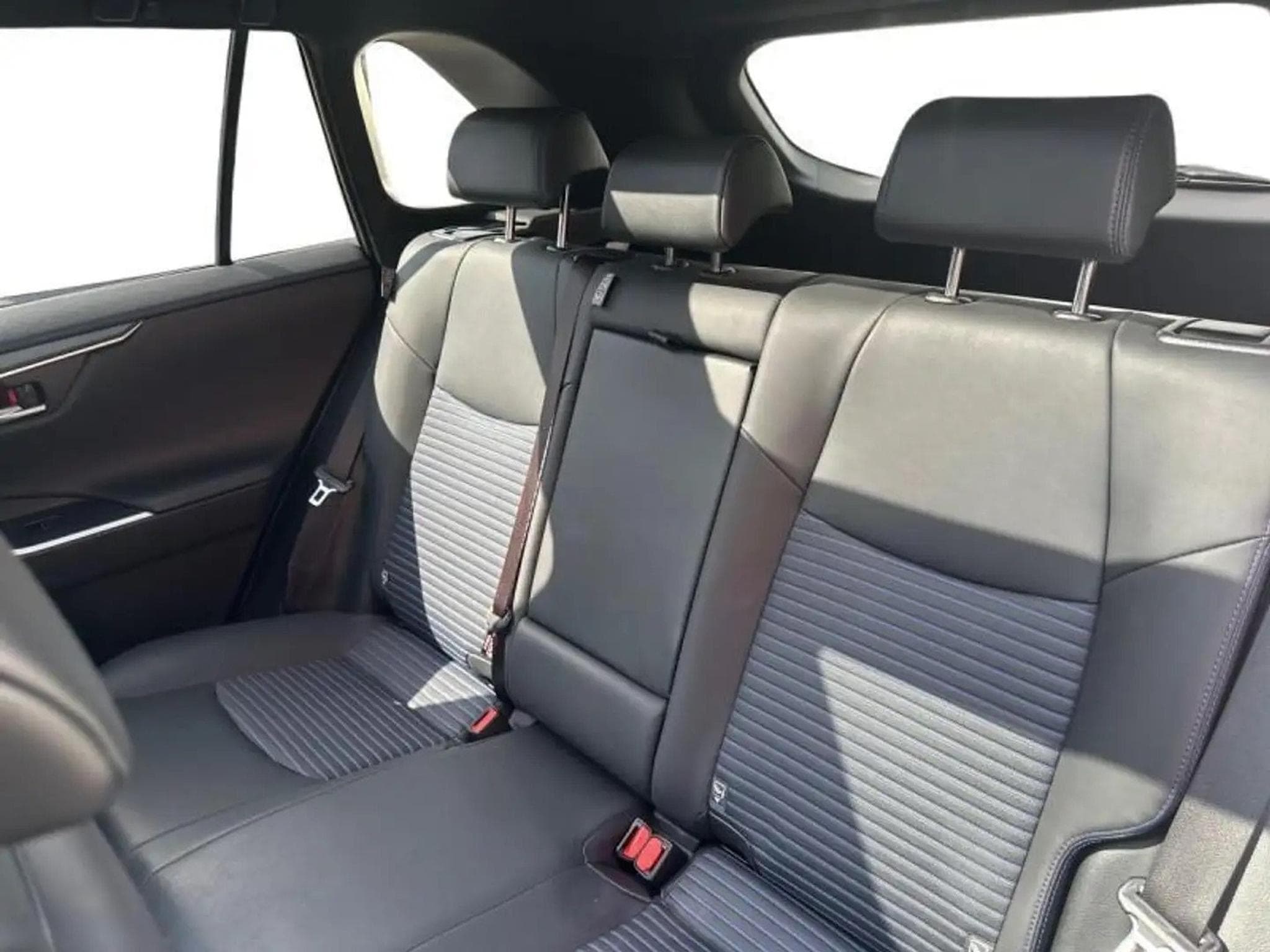 Toyota Rav 4 RAV4 Hybrid Style Plus4X4 Cuir Pano Full (2023) - Photo 10