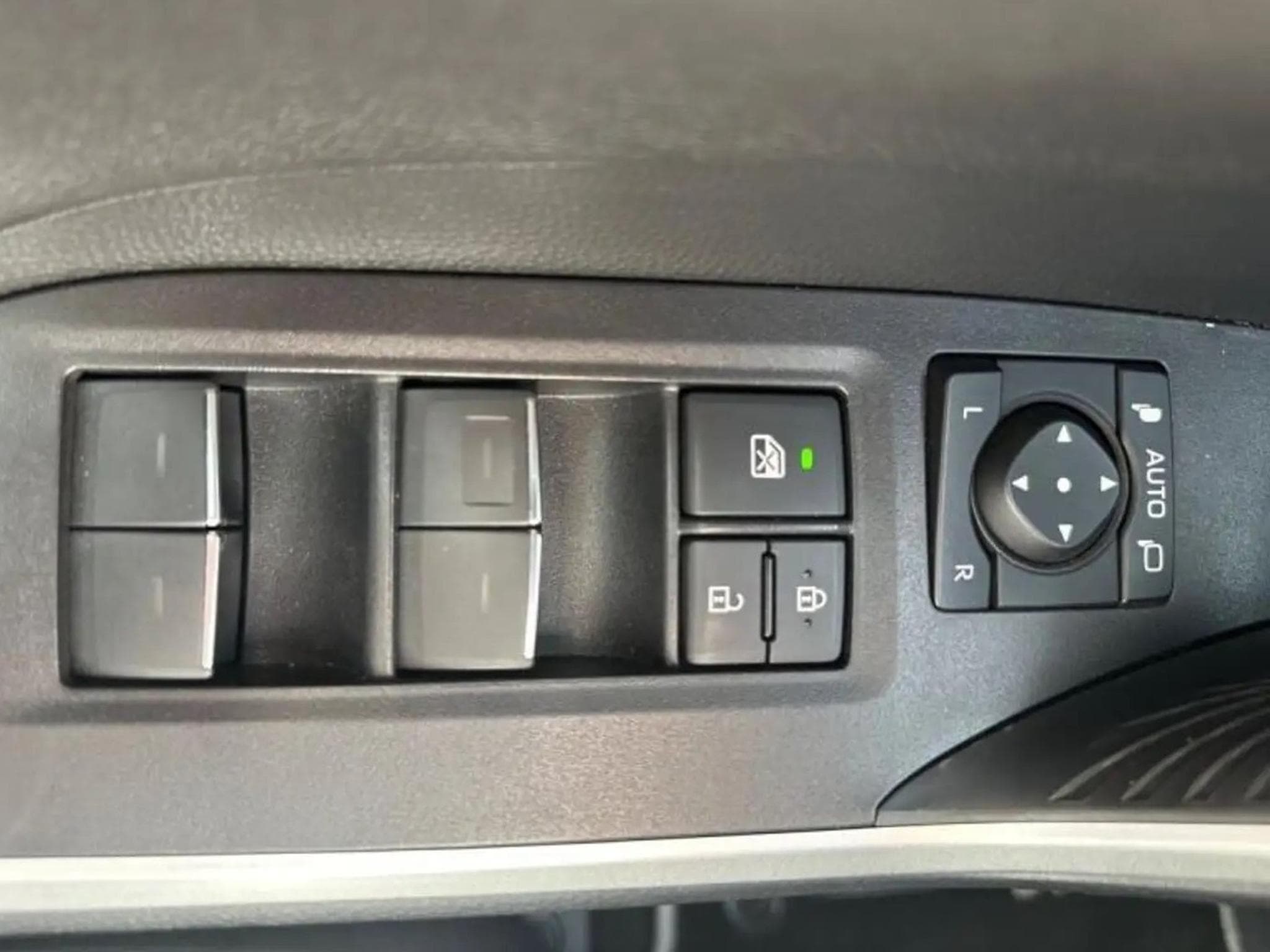 Toyota Rav 4 RAV4 Hybrid Style Plus4X4 Cuir Pano Full (2023) - Photo 11
