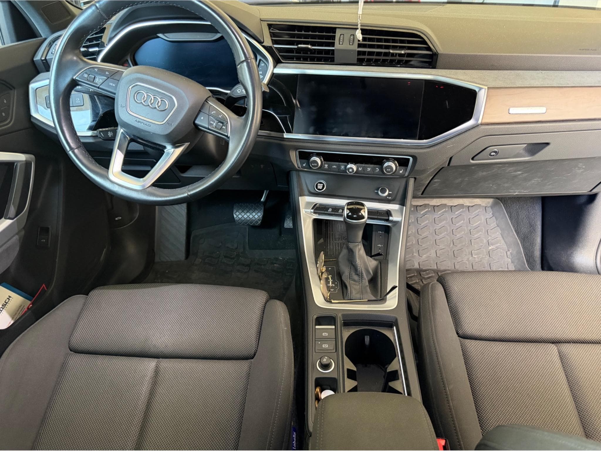 Audi Q3 35 Tdi Quattro (2021) - Photo 3
