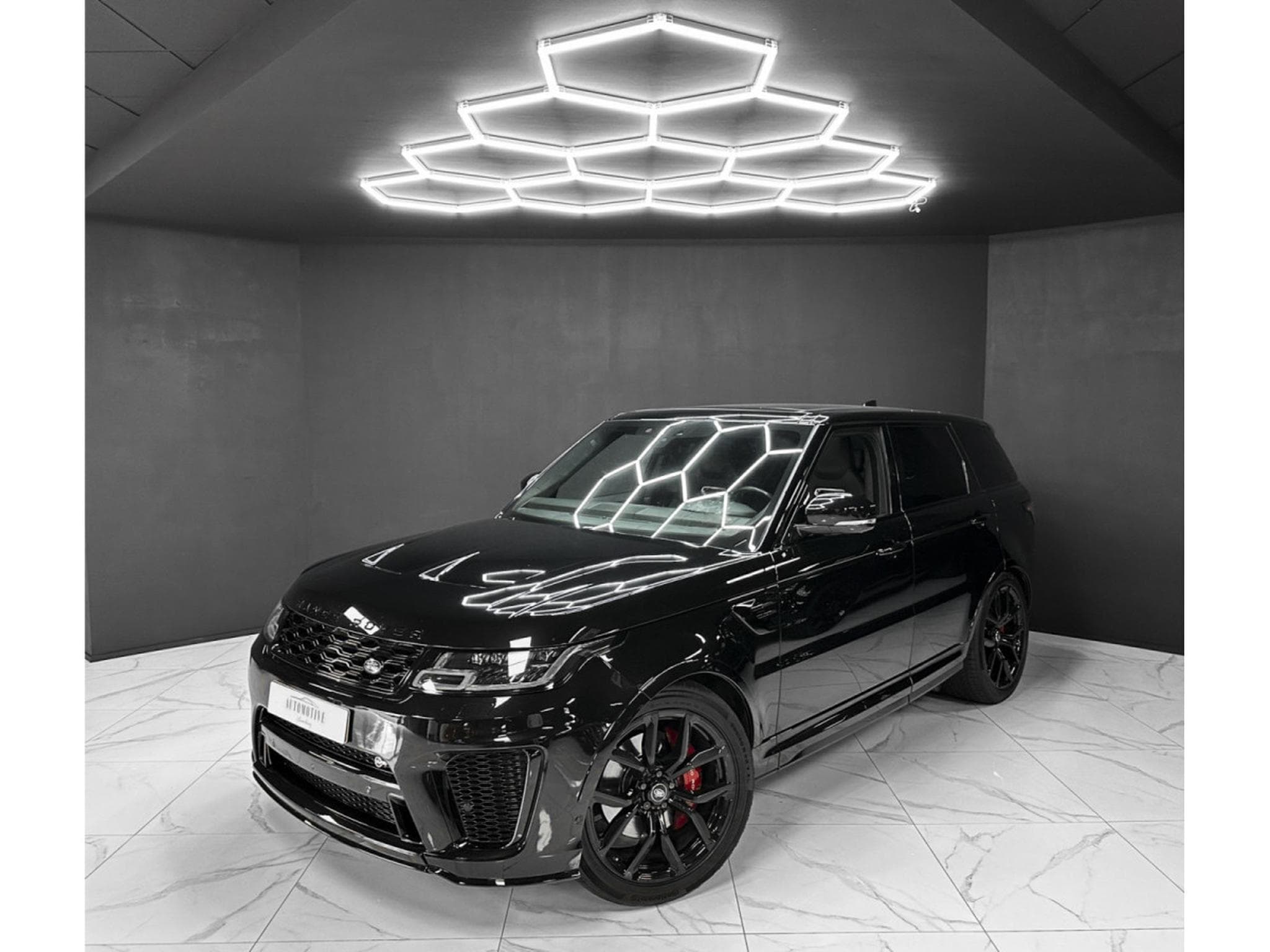 Land-Rover Range Rover Sport 5.0 V8 P575 SVR - full service (2020) - Photo 1