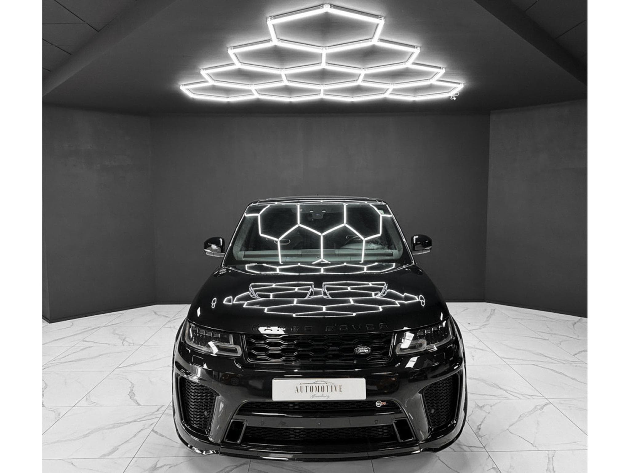 Land-Rover Range Rover Sport 5.0 V8 P575 SVR - full service (2020) - Photo 8