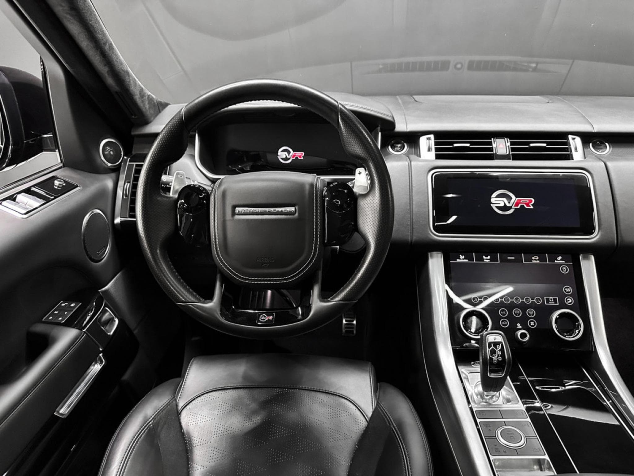 Land-Rover Range Rover Sport 5.0 V8 P575 SVR - full service (2020) - Photo 12