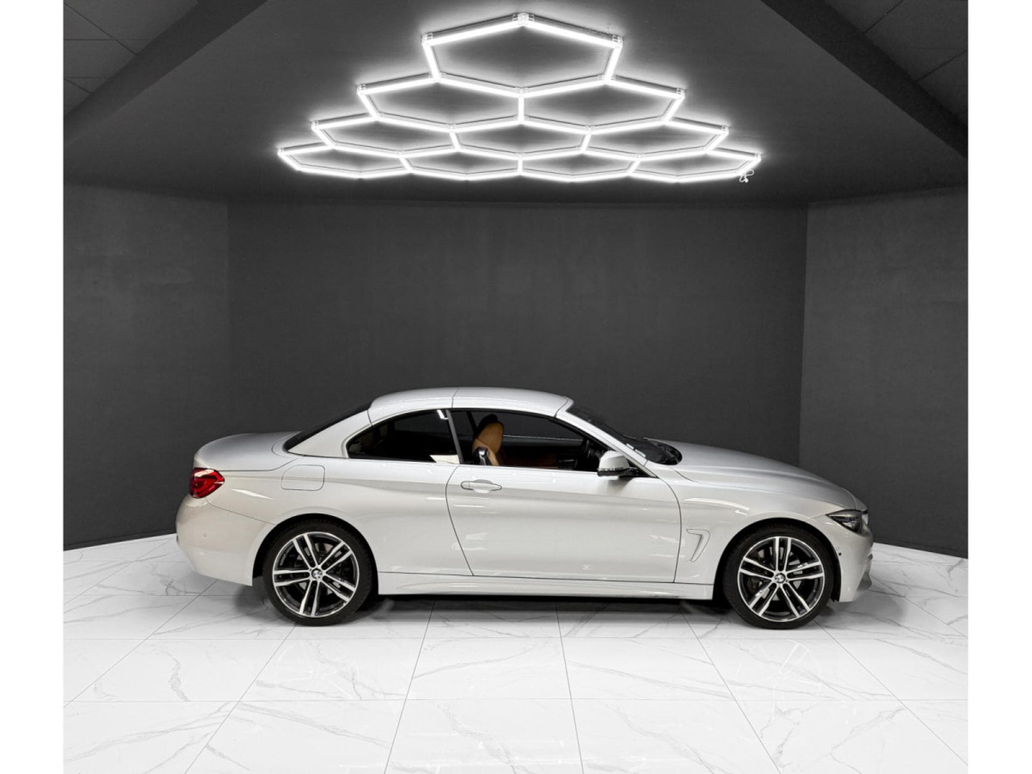 BMW 435 435d xDrive M Sport Cabrio (2018) - Photo 6