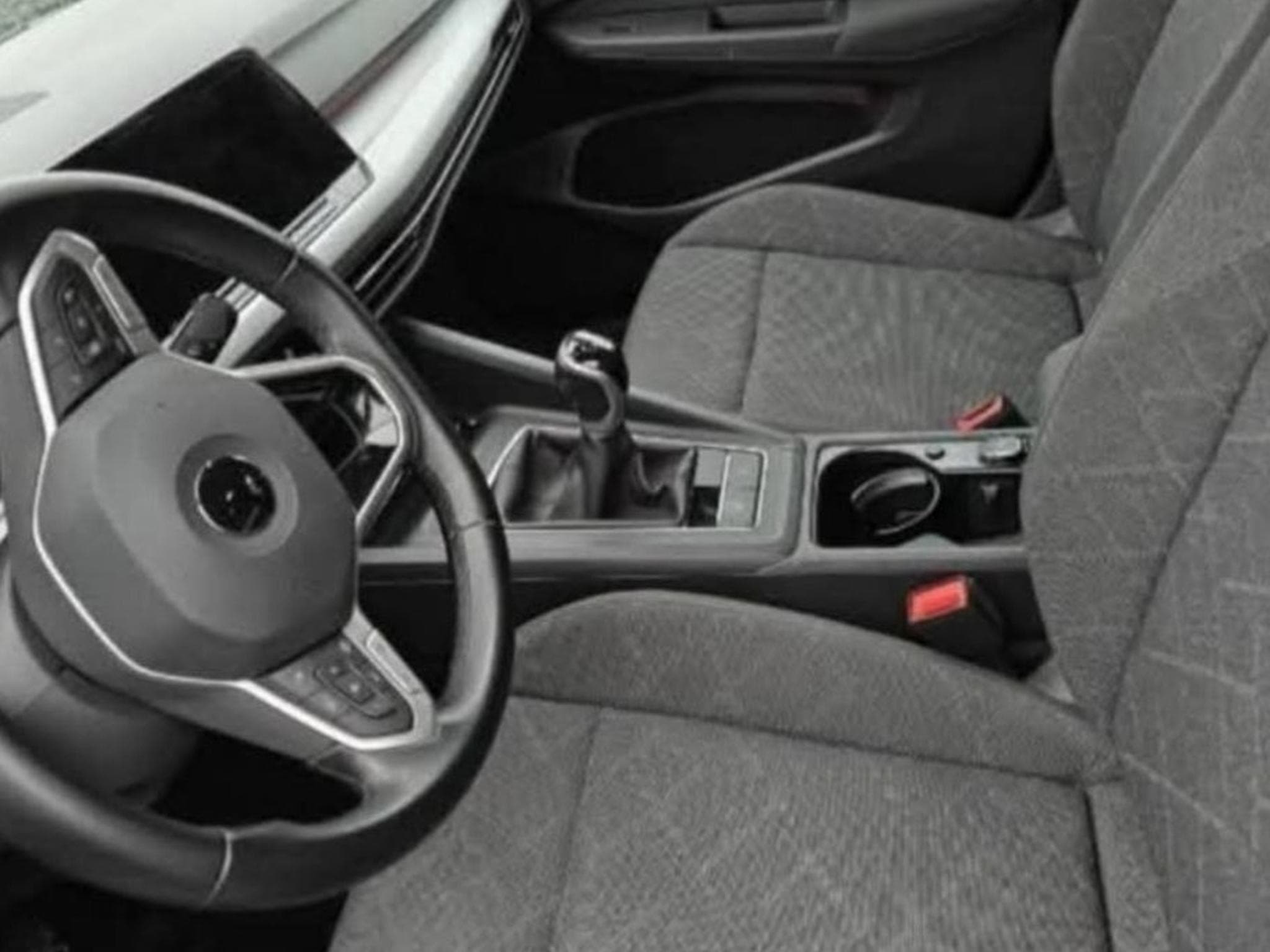 VW Golf VIII Life (2022) - Photo 2