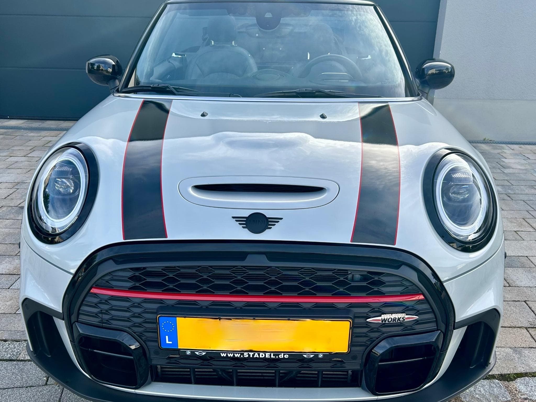 Mini Cabrio Cooper John Cooper Works (2022) - Photo 1