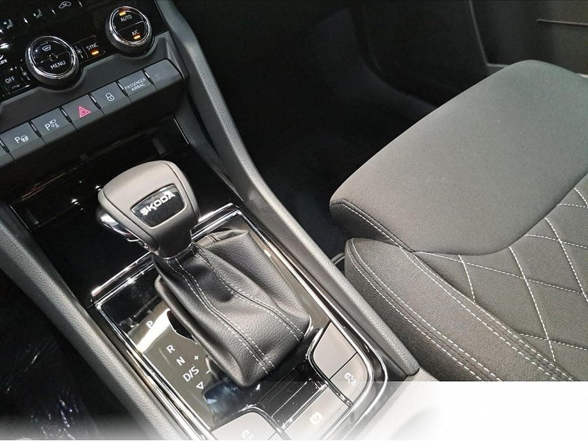 Skoda Karoq (2026) - Foto 11